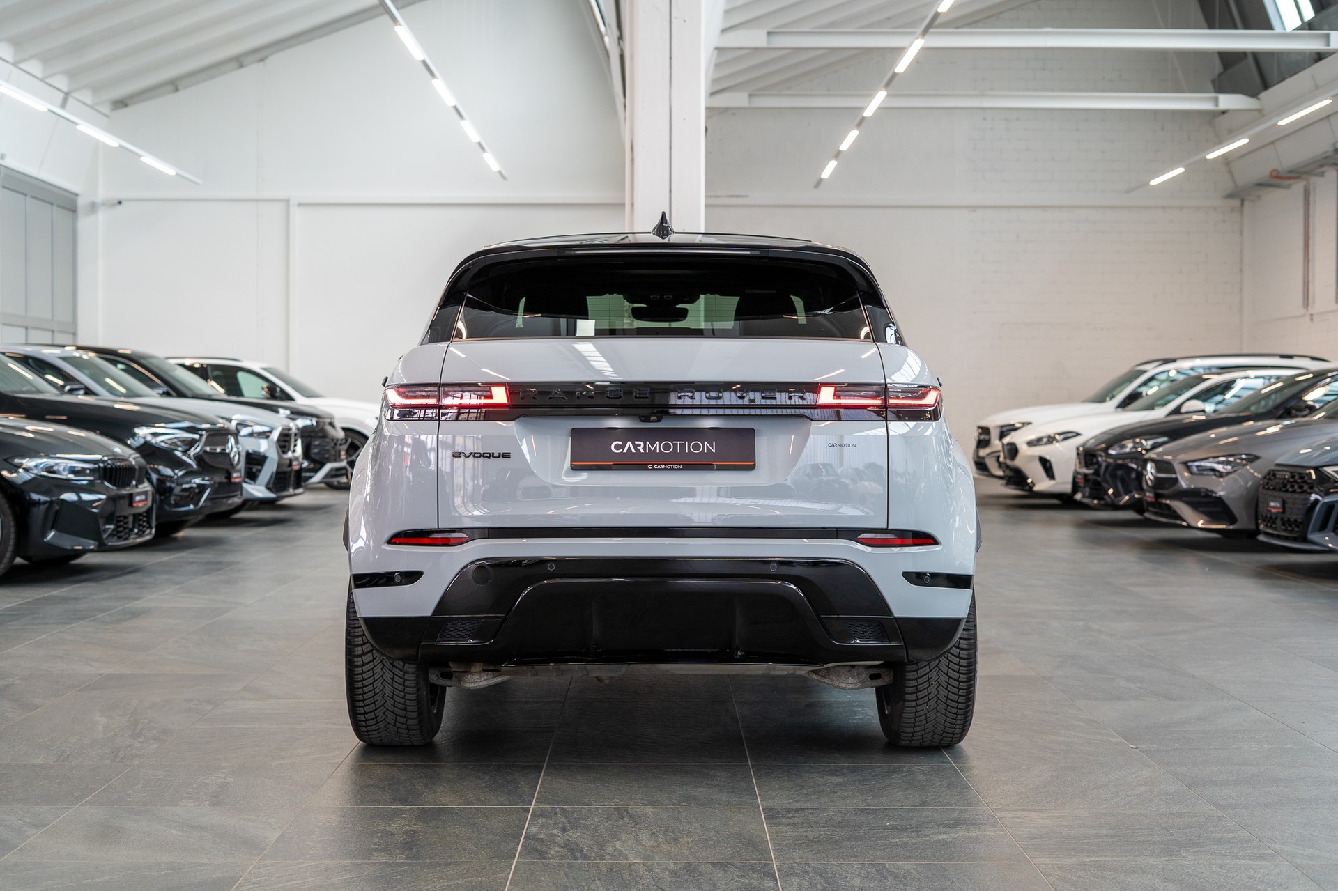 LAND ROVER Range Rover Evoque 2.0 D 200 Dynamic SE / Panorama / Rückfahrkamera / el.Sitze-image-4