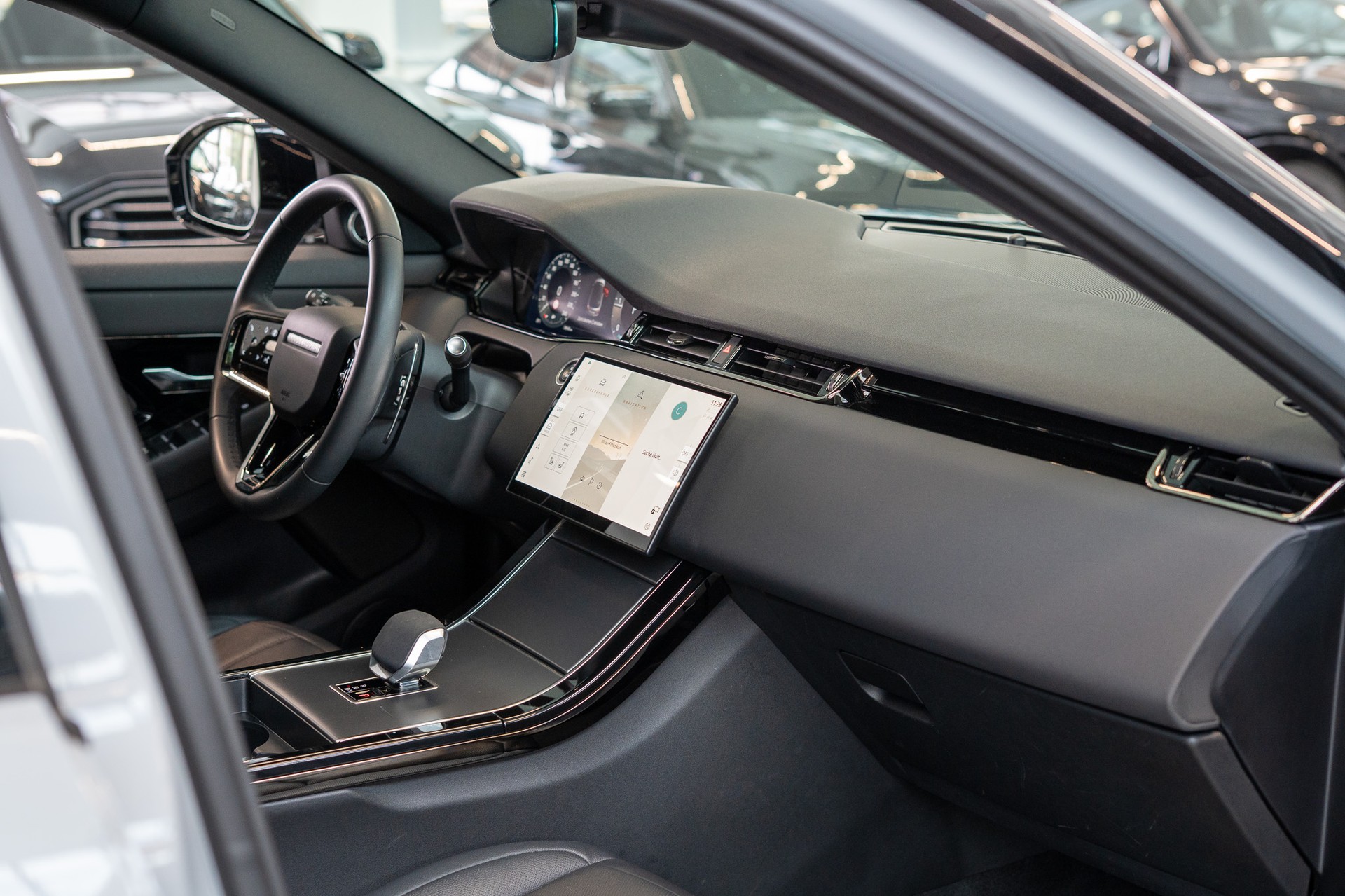 LAND ROVER Range Rover Evoque 2.0 D 200 Dynamic SE / Panorama / Rückfahrkamera / el.Sitze-image-15