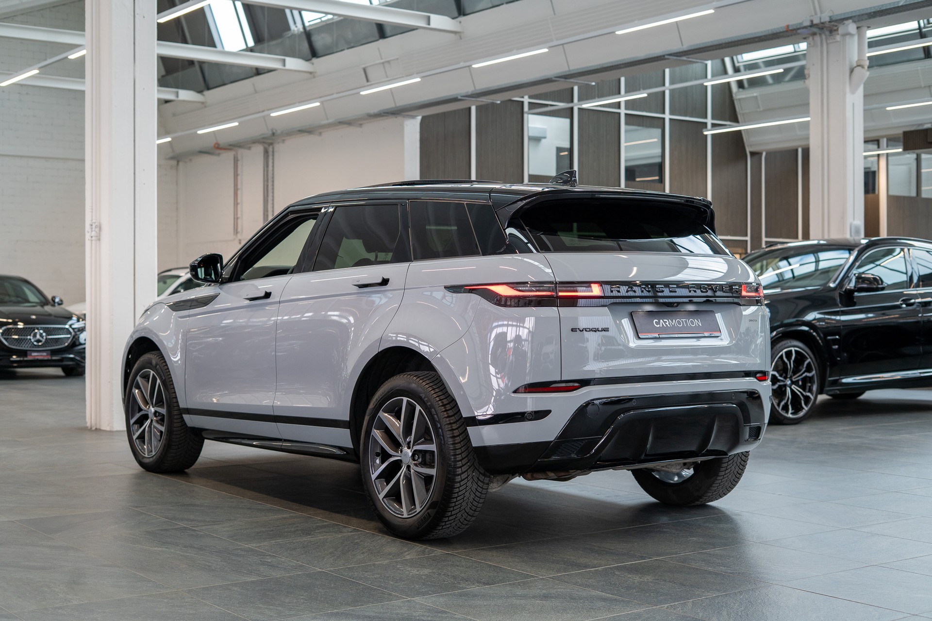 LAND ROVER Range Rover Evoque 2.0 D 200 Dynamic SE / Panorama / Rückfahrkamera / el.Sitze-image-7