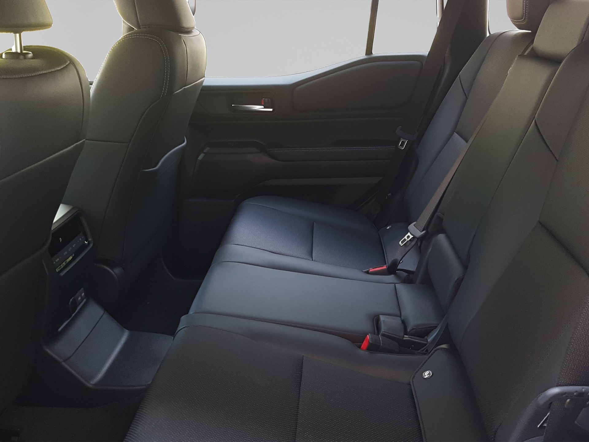 TOYOTA Land Cruiser 2.8 D 48V Style-image-12