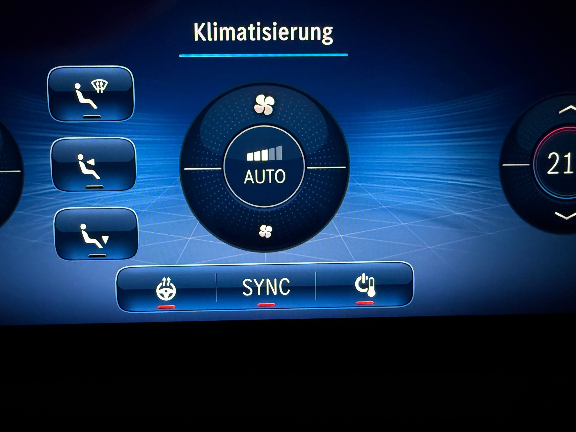 MERCEDES-BENZ A 250 AMG Line 4Matic 8G-DCT-image-25