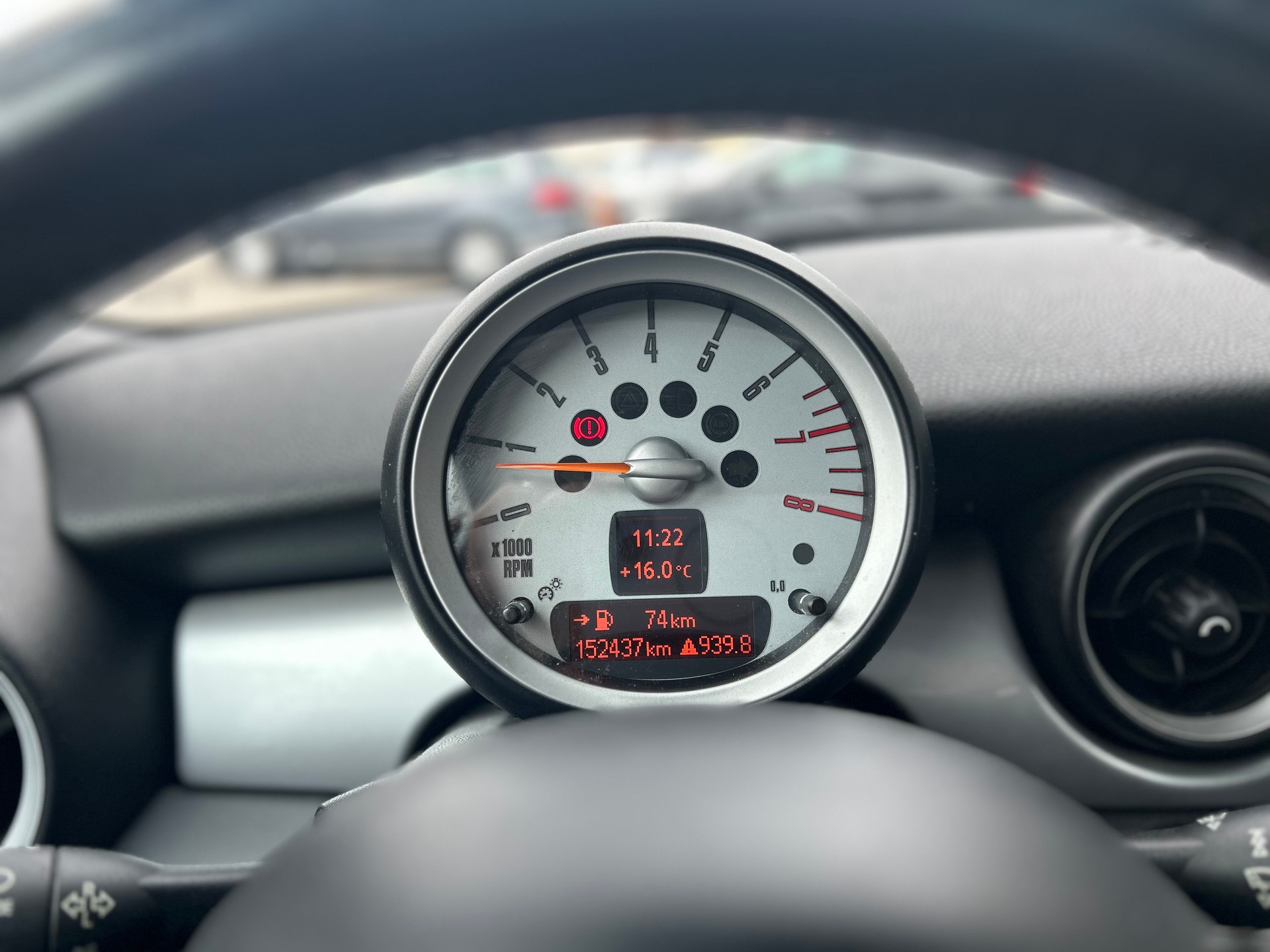 MINI One-image-9