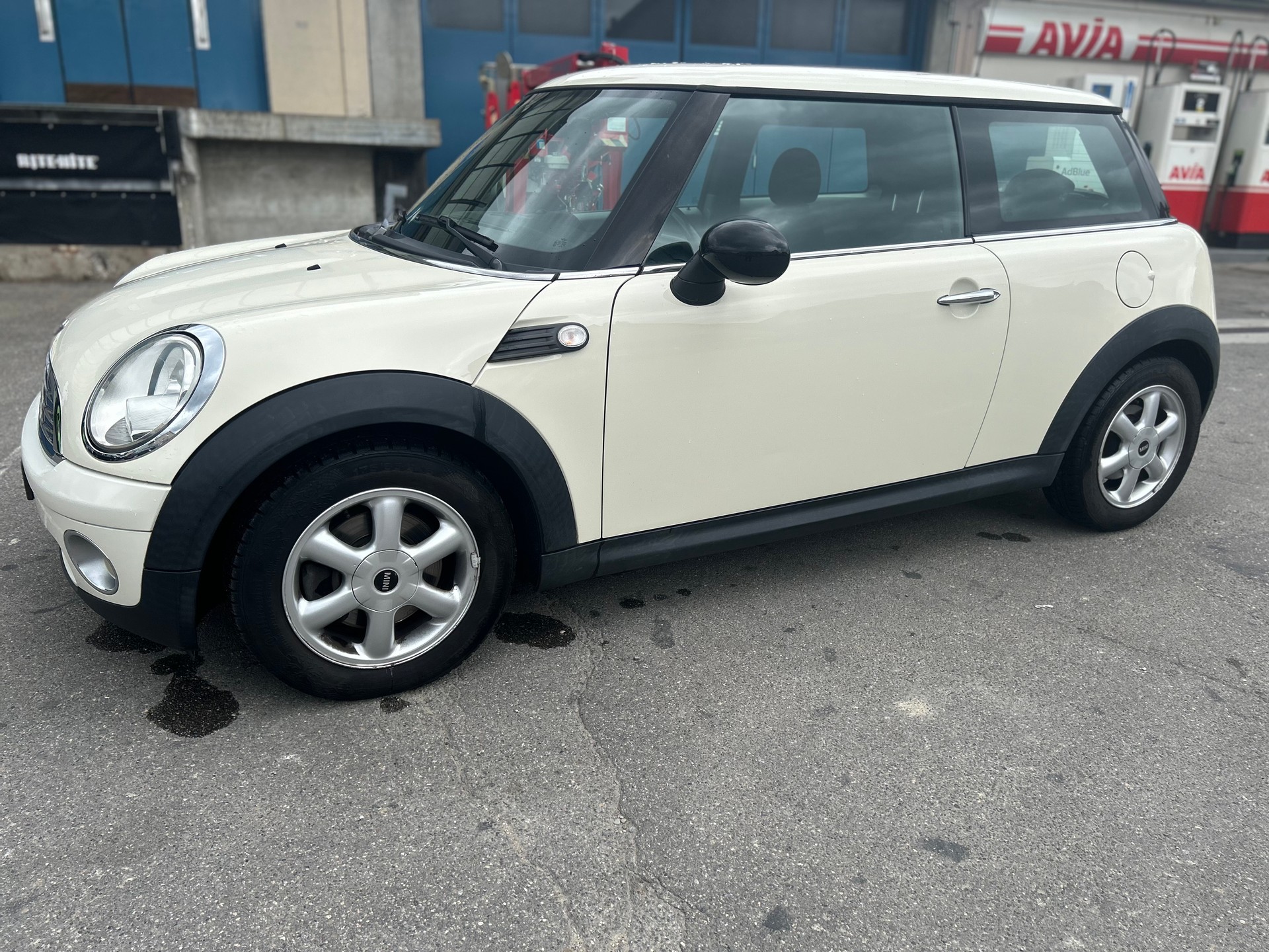 MINI One-image-1