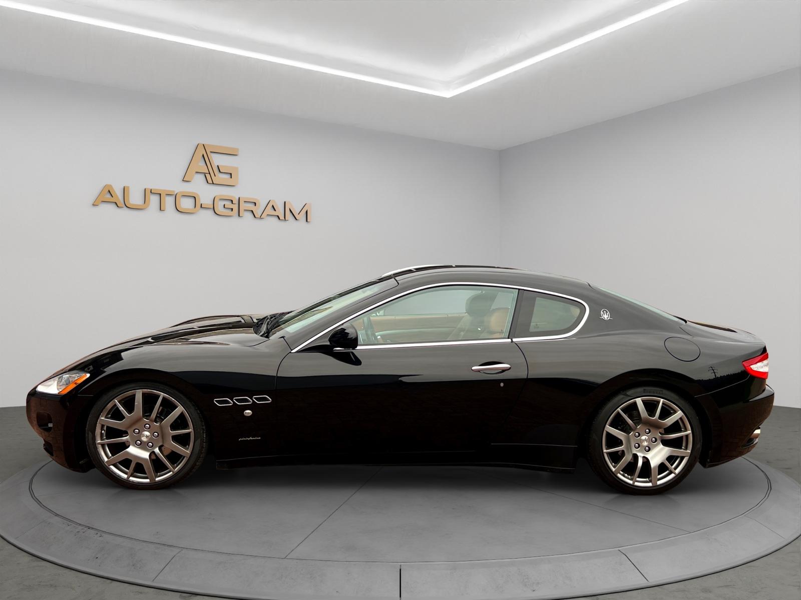MASERATI GranTurismo Automatica-showroom-element-1