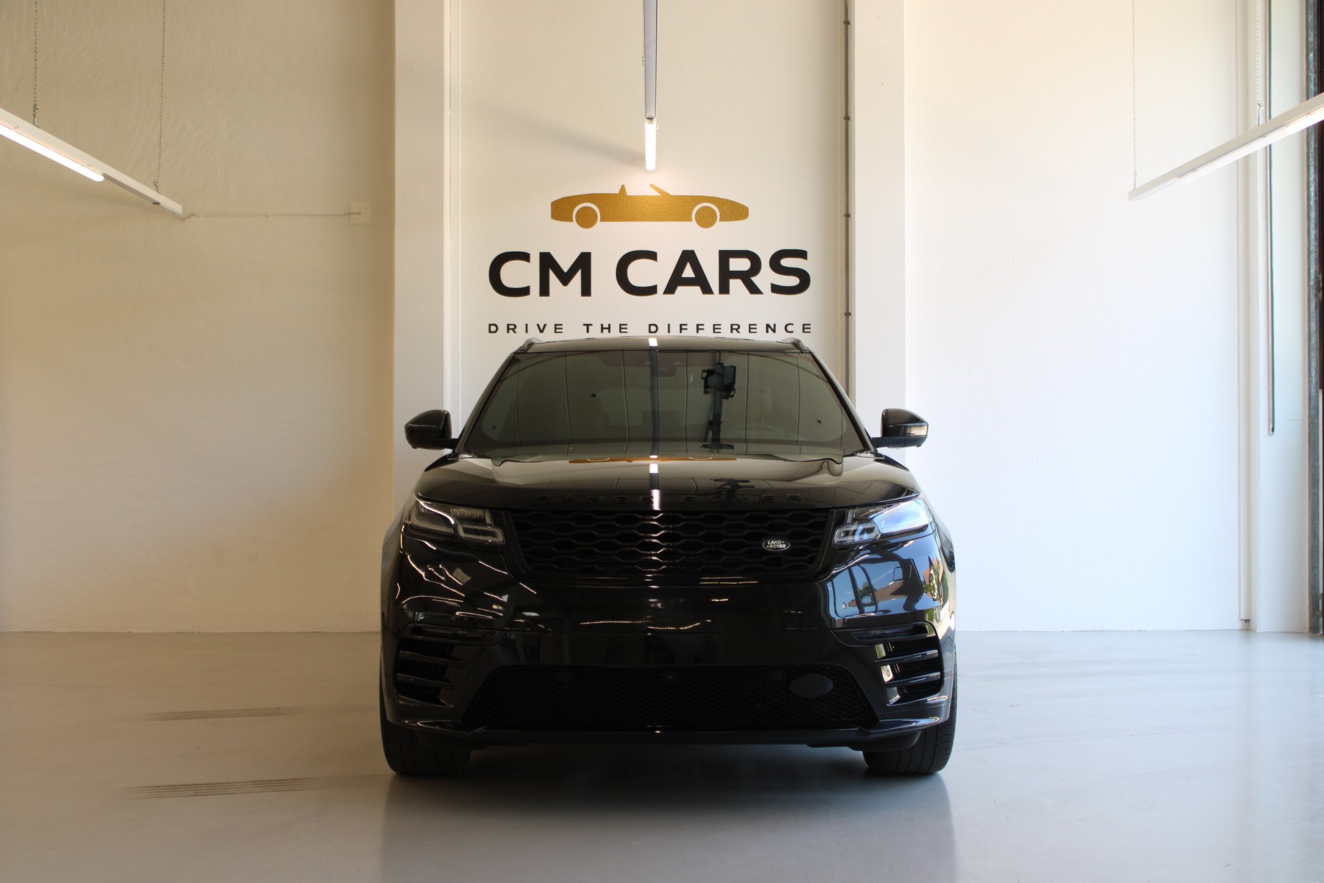 LAND ROVER Range Rover Velar R-Dynamic D 300 Automatic-showroom-element-1