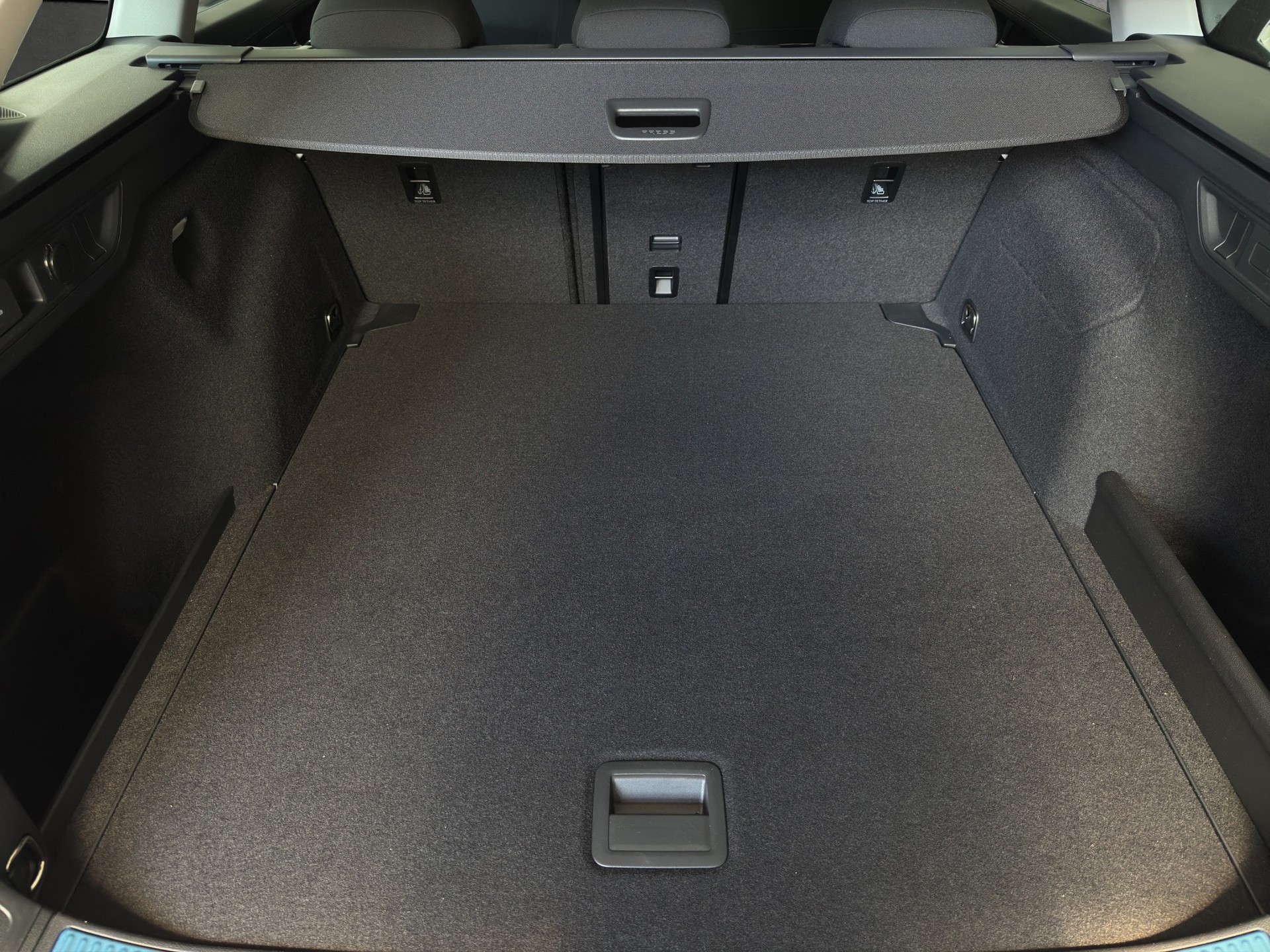 VW Passat Variant 1.5 eTSI DSG "RF.-Kamera-ACC"-image-21