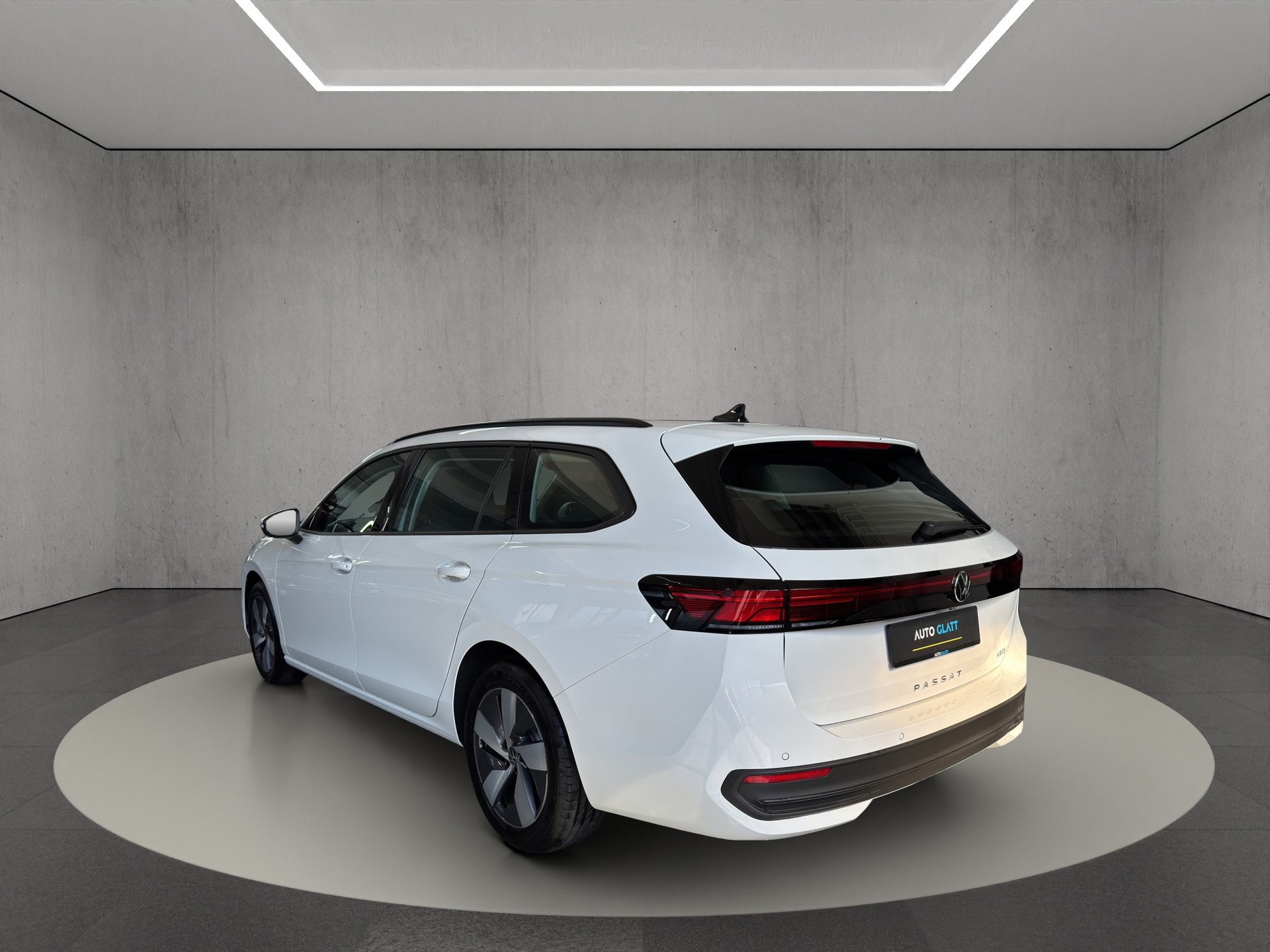 VW Passat Variant 1.5 eTSI DSG "RF.-Kamera-ACC"-image-4