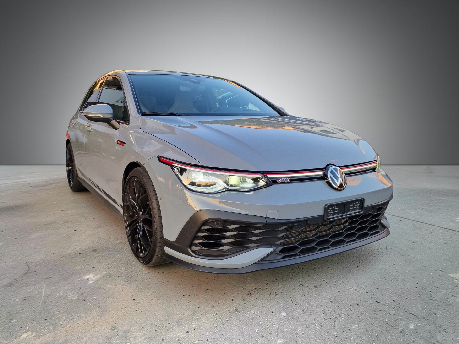 VW Golf 2.0 TSI GTI Clubsport DSG 8x19" Pano Headup-showroom-element-1