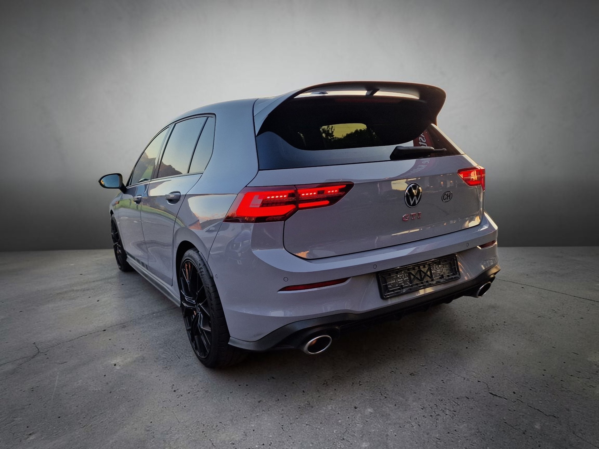 VW Golf 2.0 TSI GTI Clubsport DSG 8x19" Pano Headup-image-5