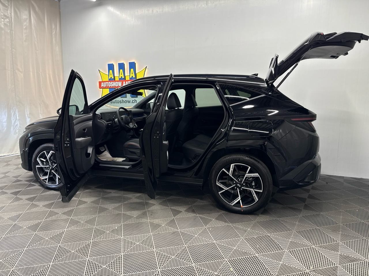 HYUNDAI Tucson 1.6 TGDI PHEV N-Line 4WD-image-12