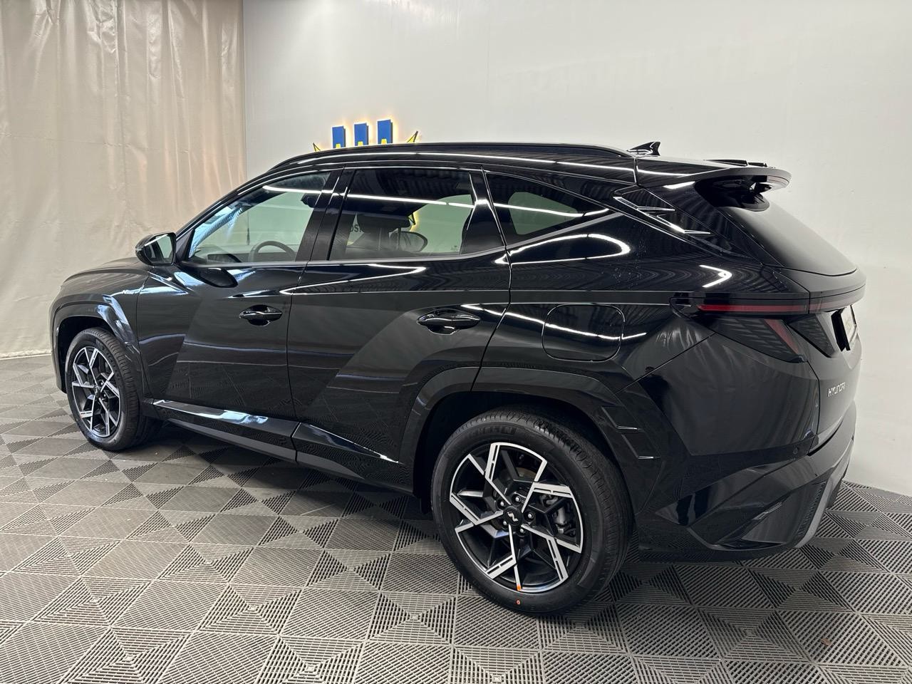HYUNDAI Tucson 1.6 TGDI PHEV N-Line 4WD-showroom-element-2