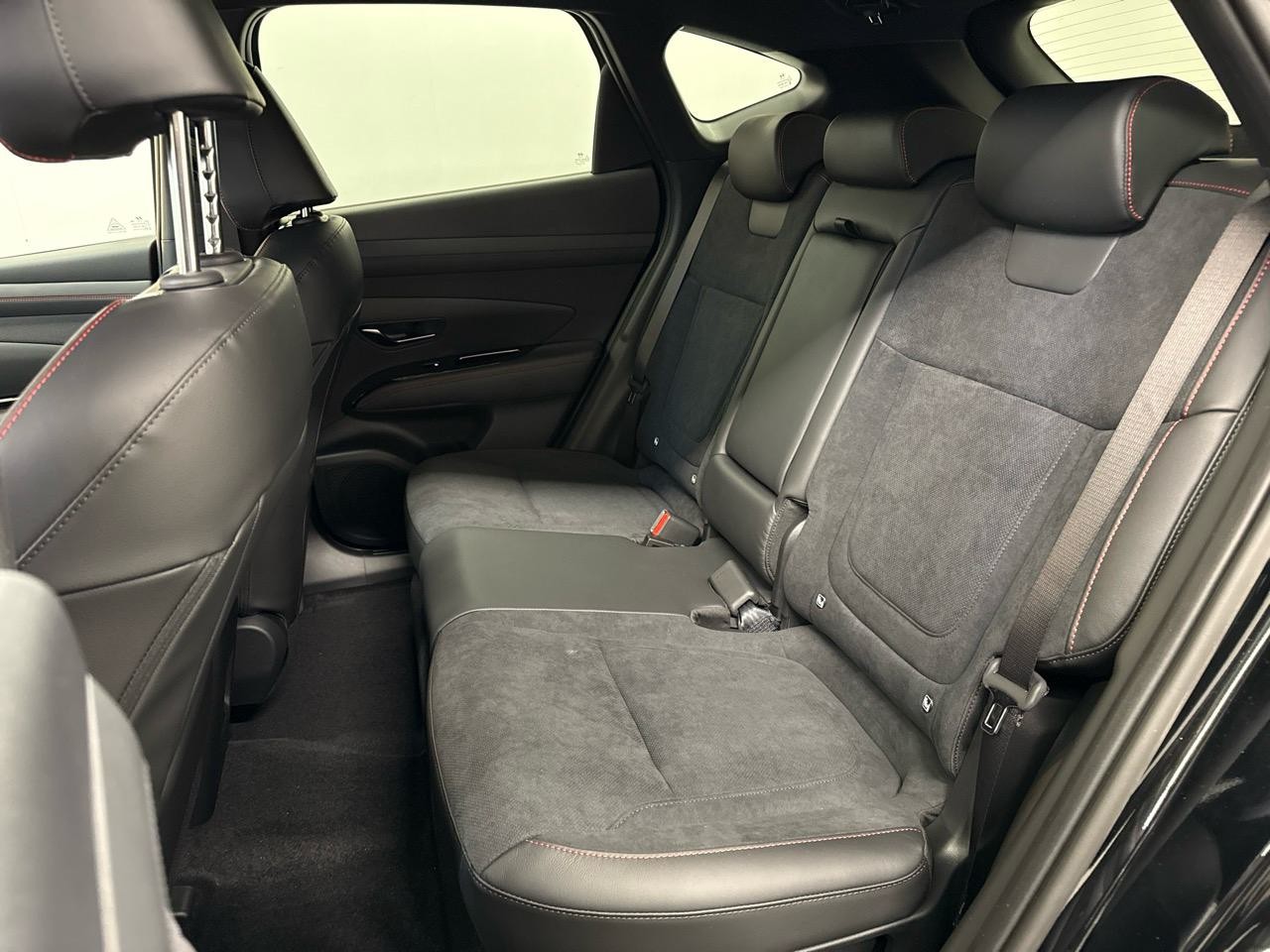 HYUNDAI Tucson 1.6 TGDI PHEV N-Line 4WD-image-9