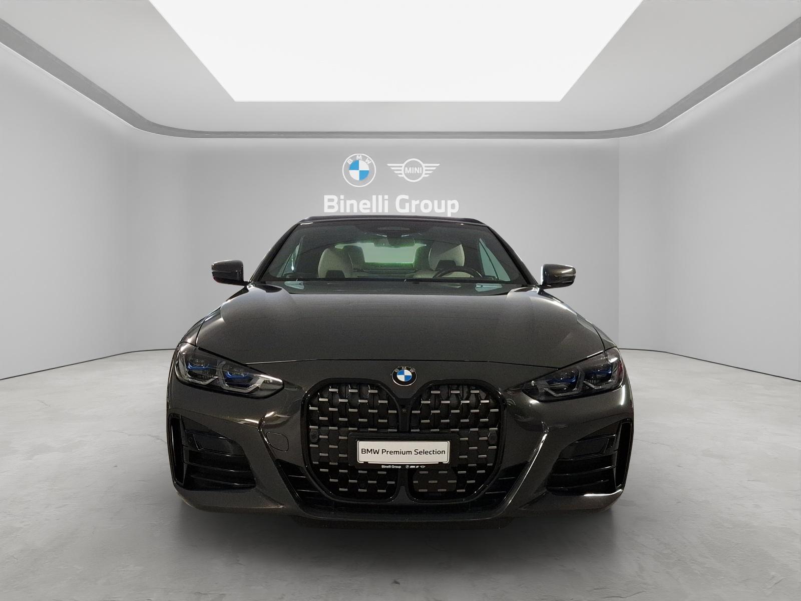 BMW M440i xDrive Cabrio-showroom-element-1