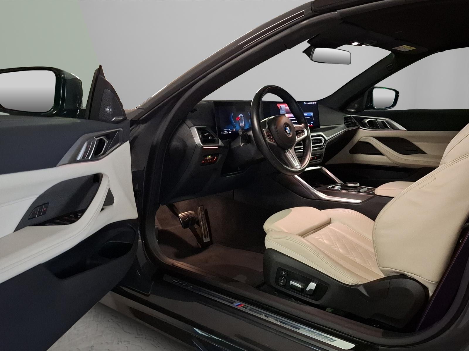 BMW M440i xDrive Cabrio-showroom-element-3
