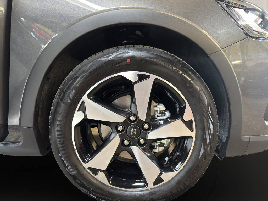 FORD Focus 1.0i EcoBoost Hybrid 155 Act Active X-image-7