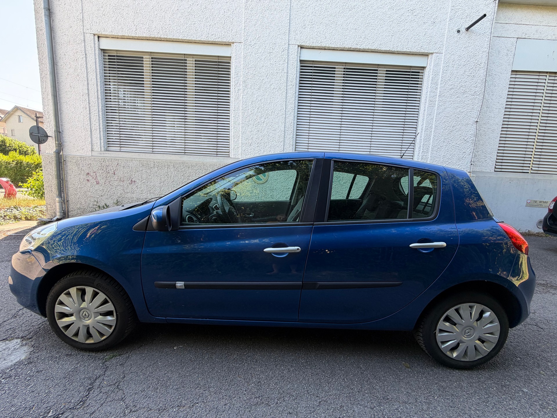 RENAULT Clio 1.2 16V Expression-image-5