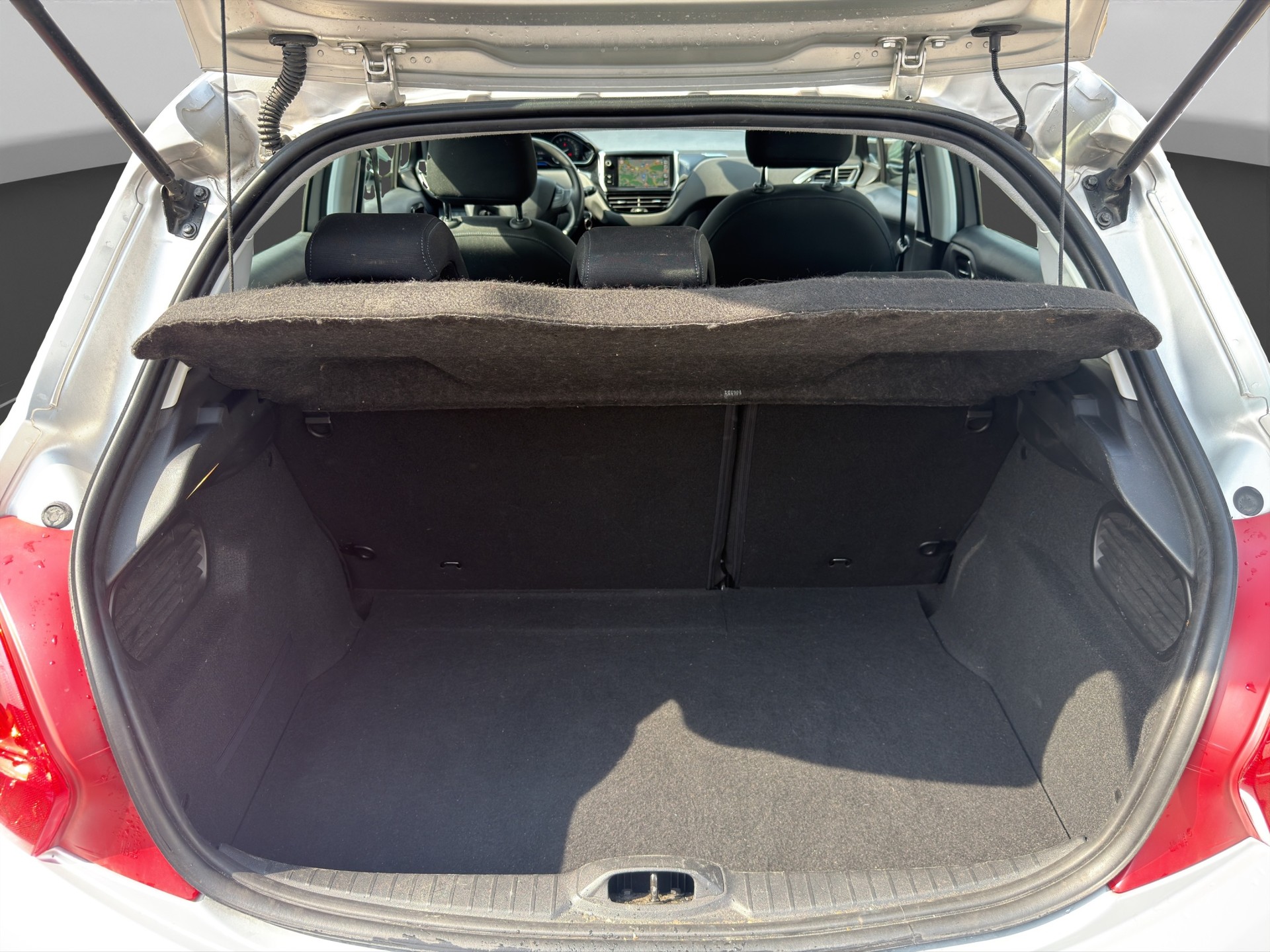 PEUGEOT 208 1.6 VTI Allure Automatik-image-12