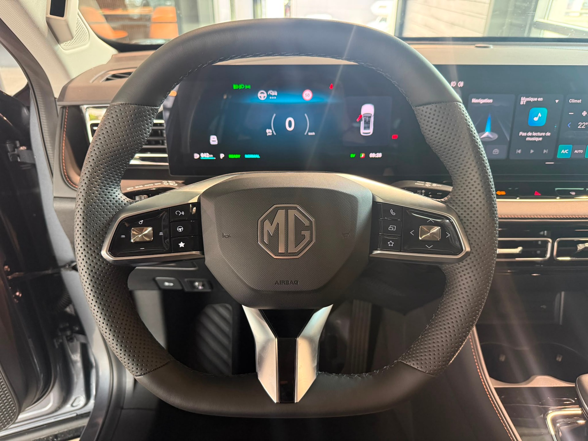 MG HS 1.5 T HEV Luxury-image-14