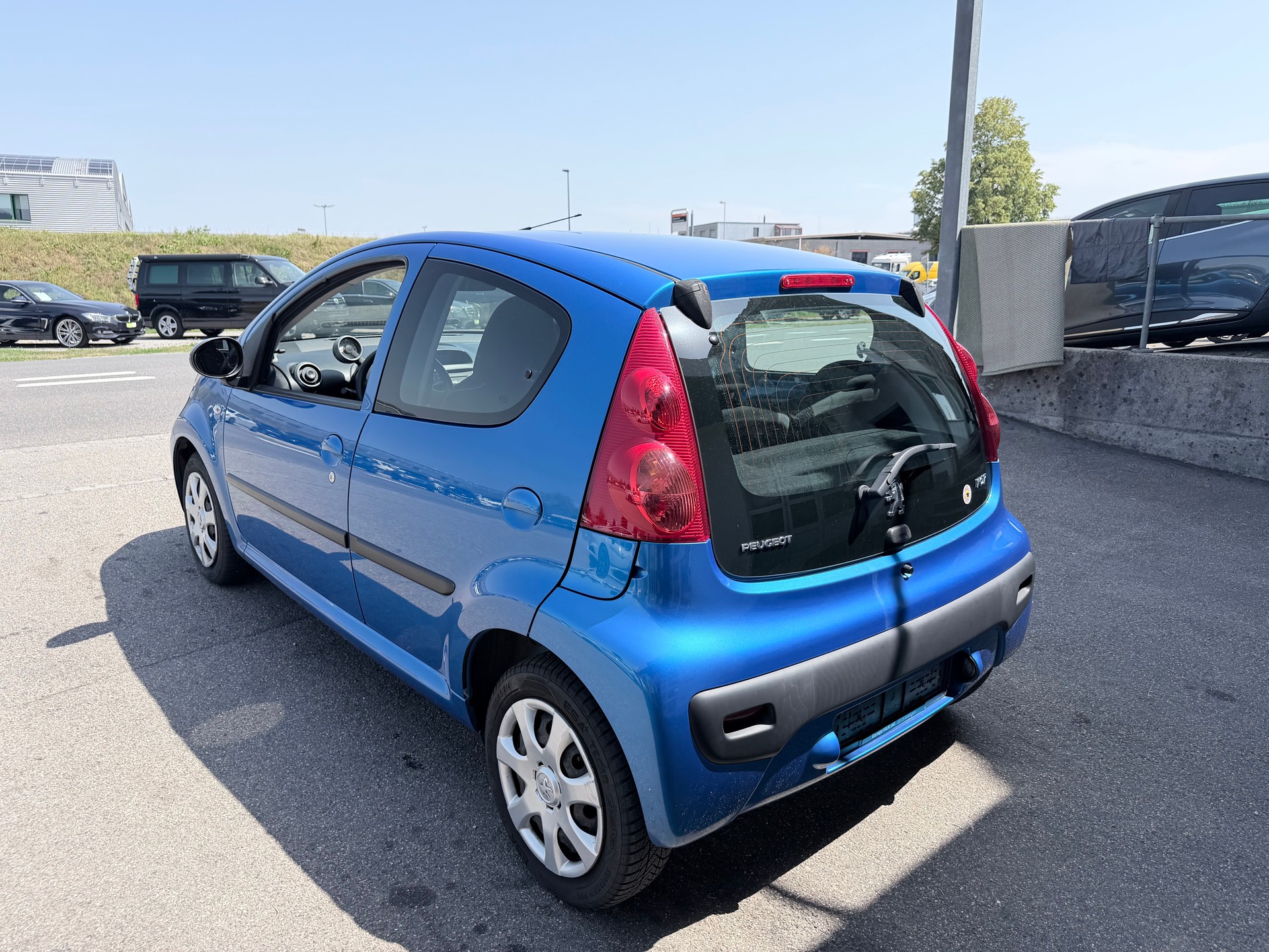 PEUGEOT 107 1.0 Trendy BMP5+++AUTOMAT+++FRISCH AB MFK UND SERVICE+++-showroom-element-1