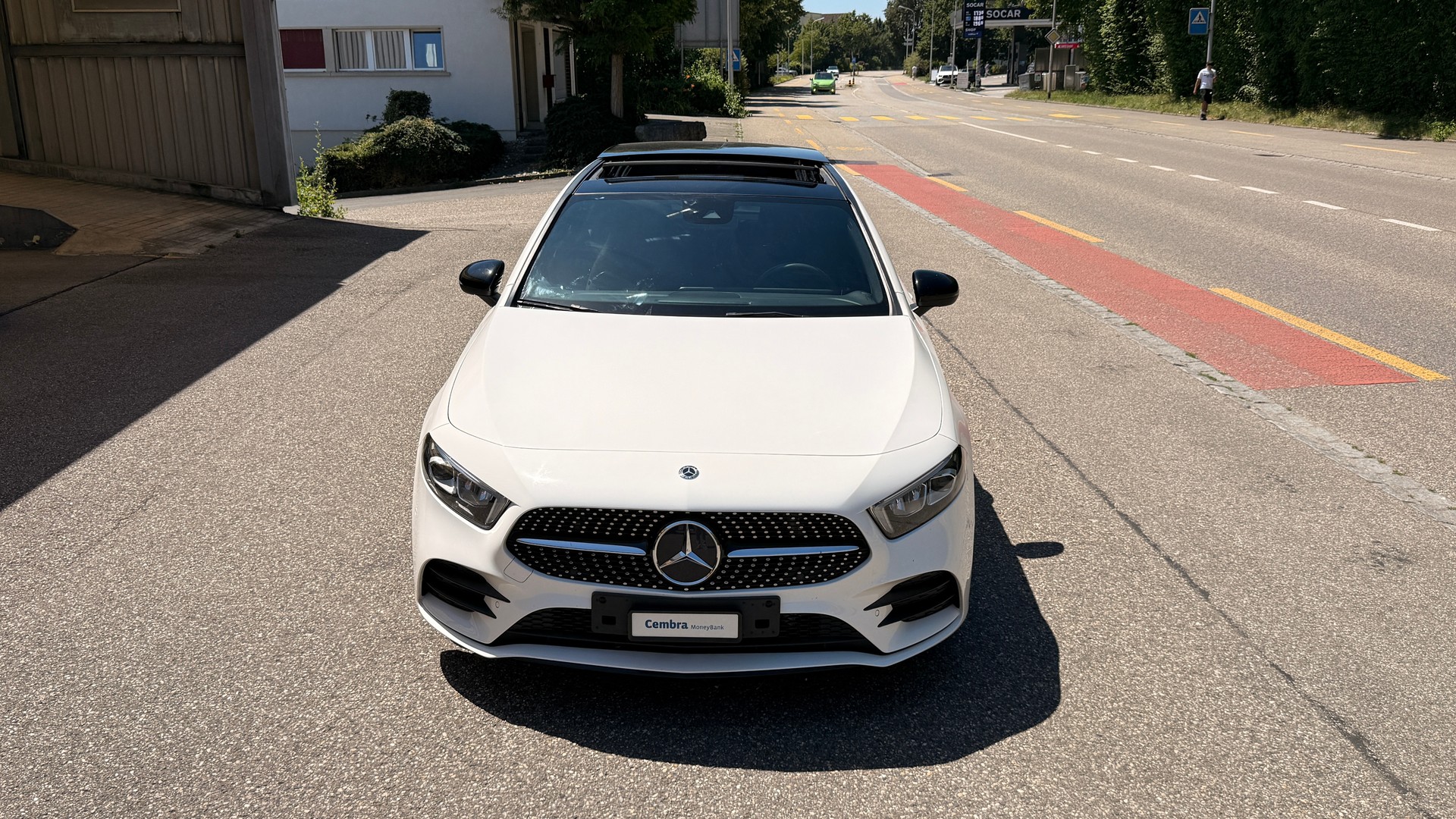 MERCEDES-BENZ A 200 AMG Line 7G-DCT-showroom-element-1