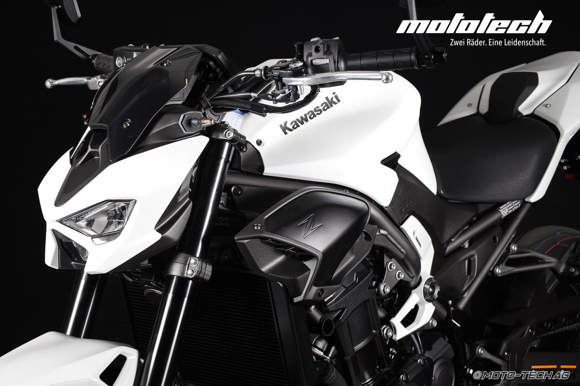 KAWASAKI Z 900 MY26 (35/92kW) STAGE 1 Ghost Edition-image-9