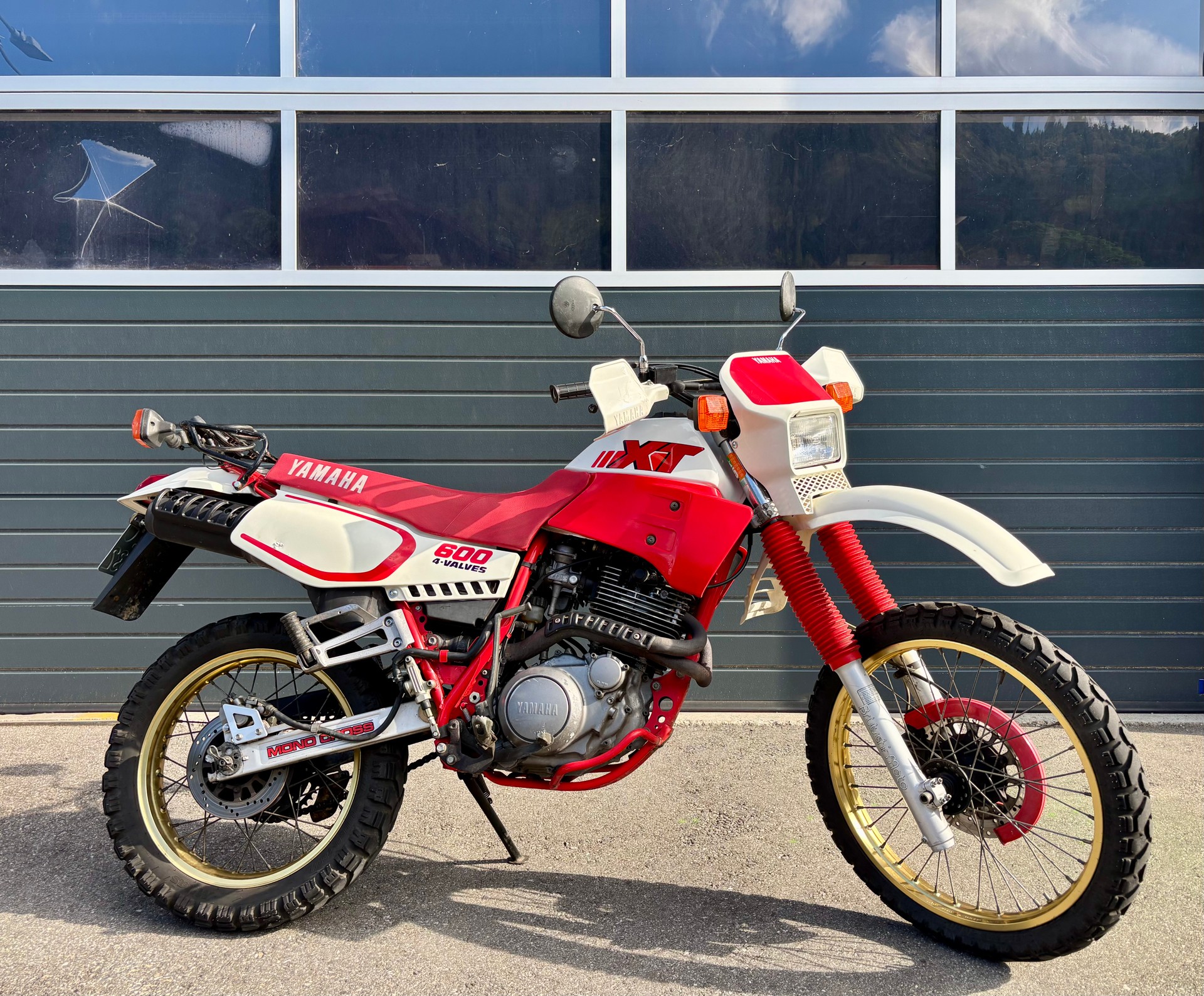 YAMAHA XT 600
