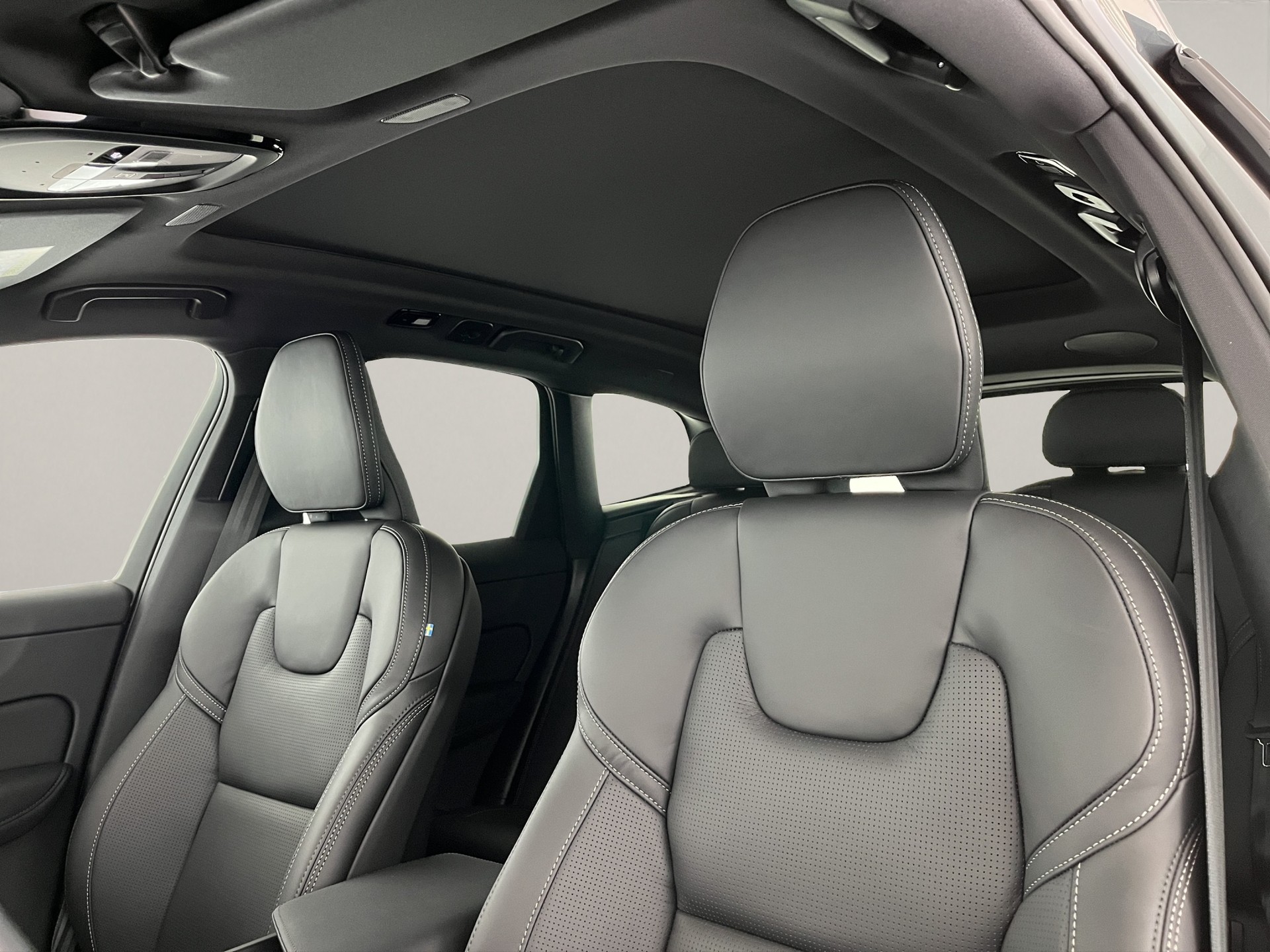 VOLVO XC60 2.0 T8 TE Ultra Dark eAWD-image-17