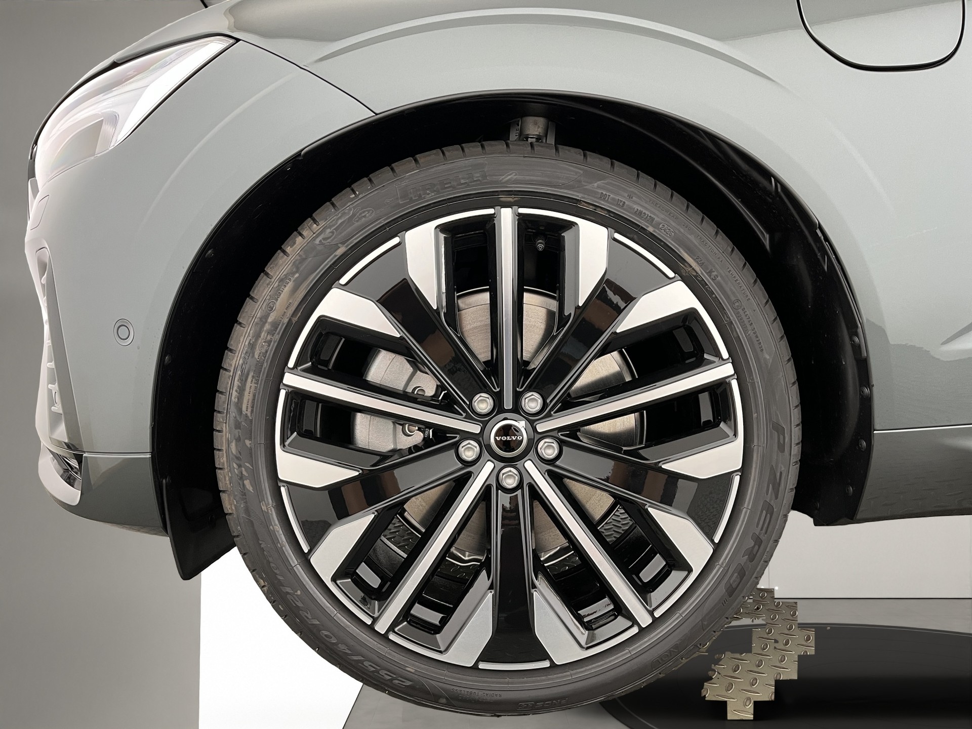 VOLVO XC60 2.0 T8 TE Ultra Dark eAWD-image-6