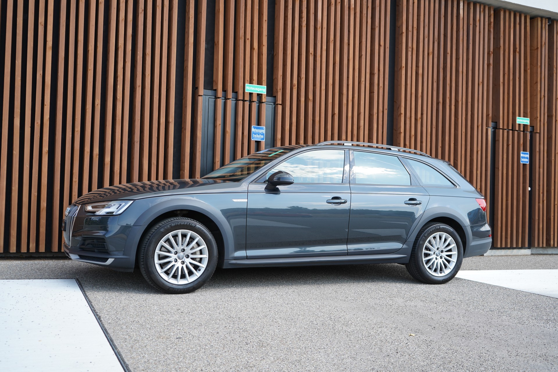 AUDI A4 ALLROAD 2.0 TFSI QUATTRO S-TRONIC l 251 PS-image-6