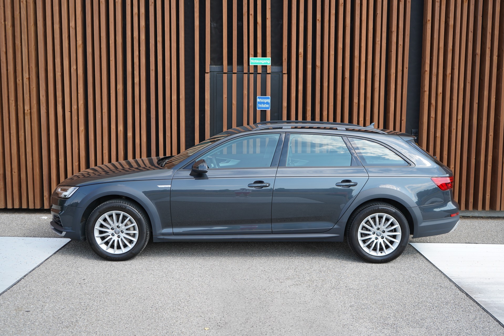 AUDI A4 ALLROAD 2.0 TFSI QUATTRO S-TRONIC l 251 PS-image-5