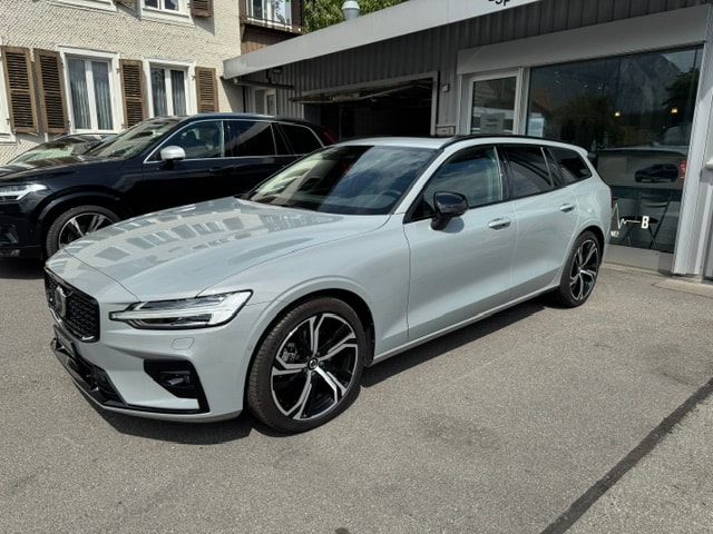 VOLVO V60 2.0 B4 Plus Dark-image-5
