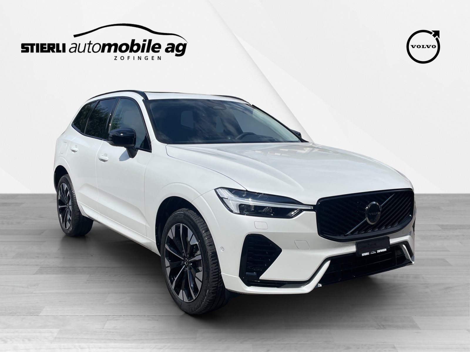 VOLVO XC60 2.0 T6 TE Ultra Dark eAWD-showroom-element-2