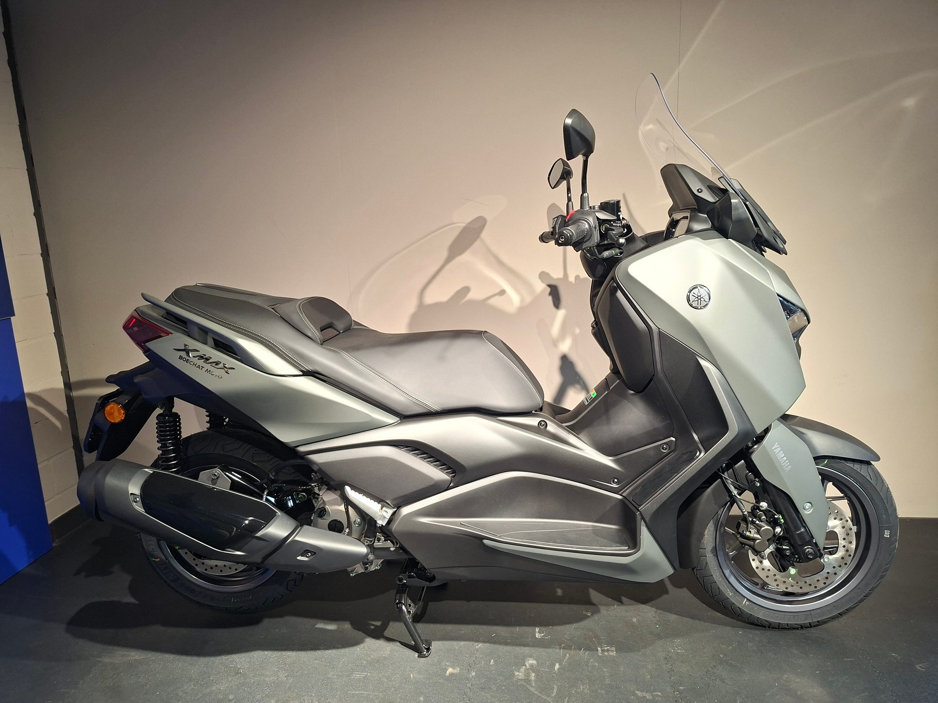 YAMAHA X-MAX-image-1