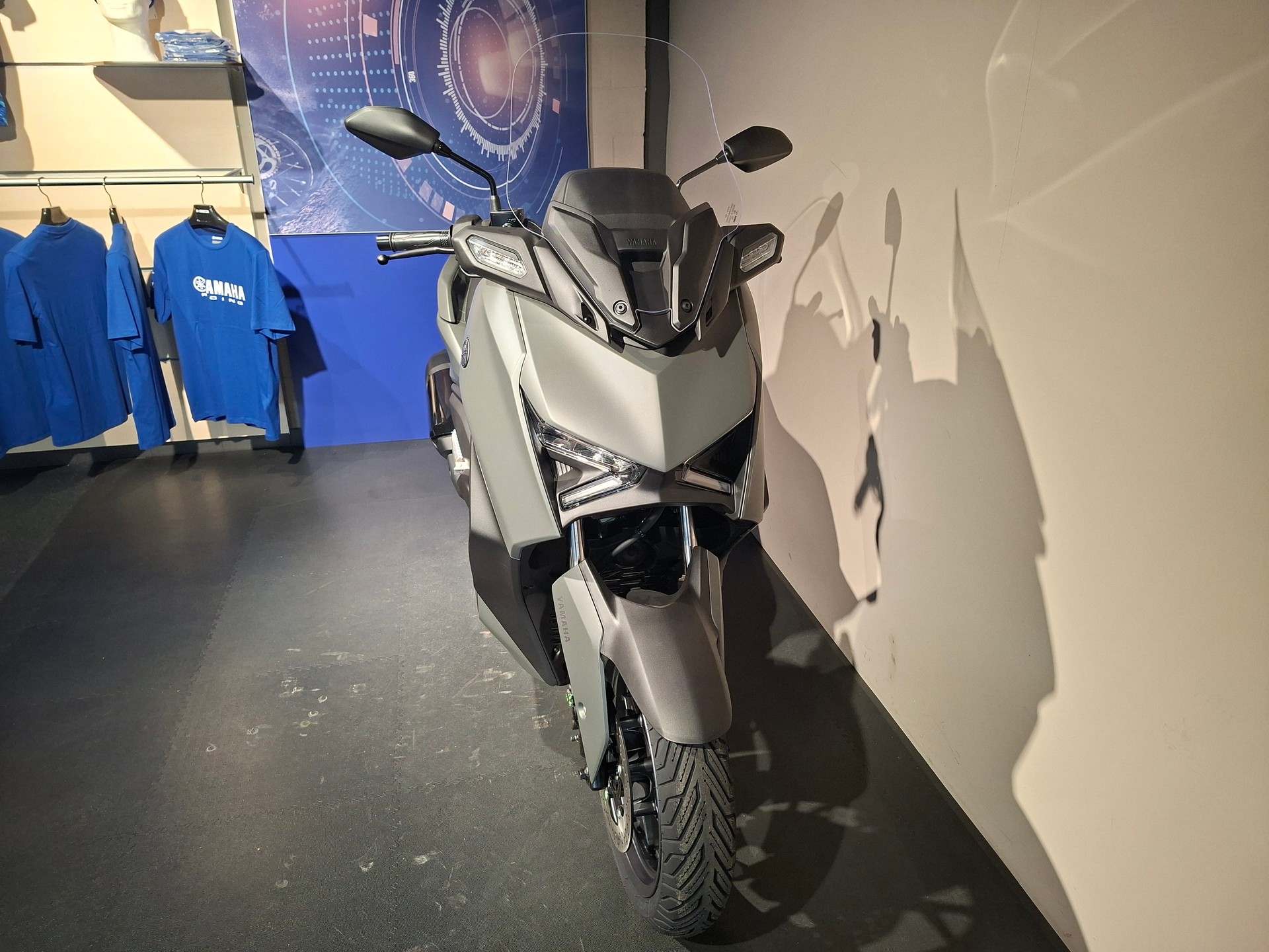 YAMAHA X-MAX-image-4