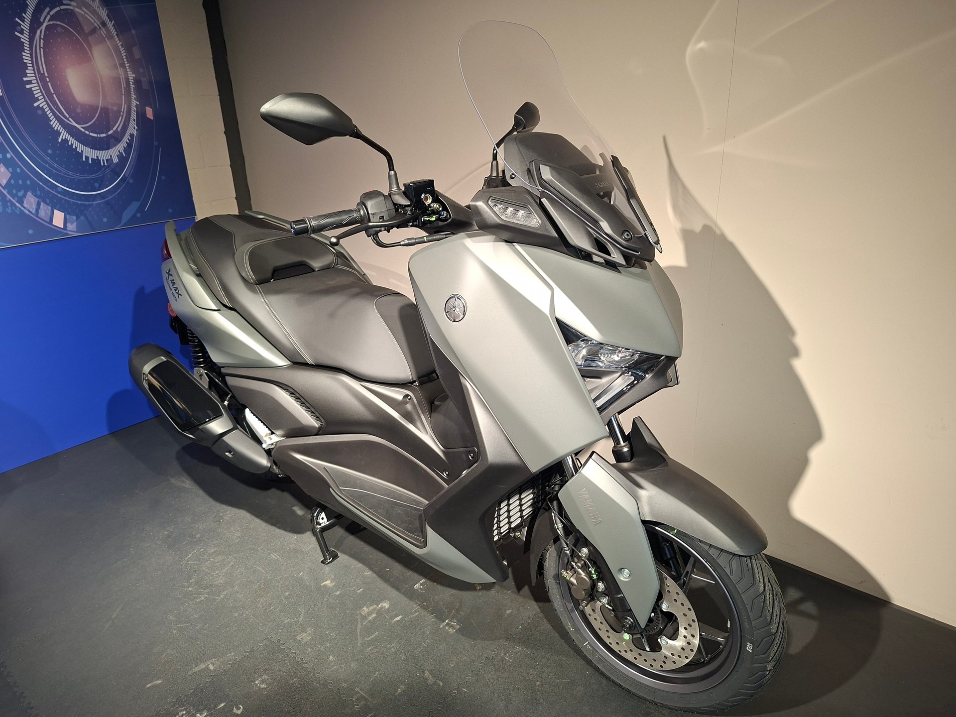 YAMAHA X-MAX-image-3