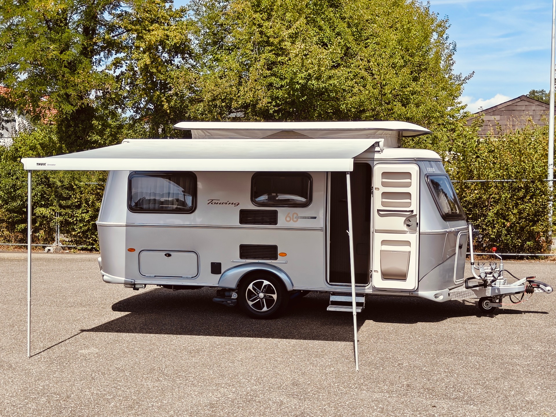 HYMER ERIBA Troll 60 Edition -- Längsbett -- Mover -- Luftvorzelt -- Markise & LED -- Veloträger -- Eriba Winterabdeckplane-image-5