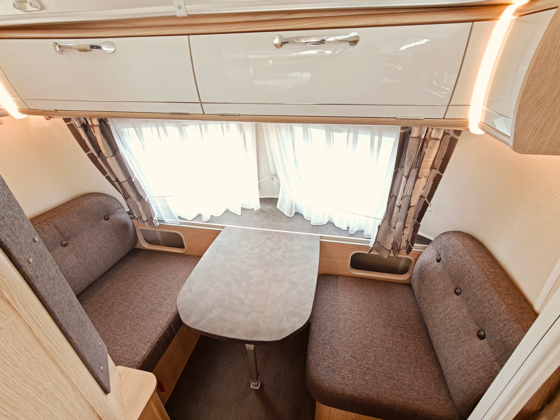 HYMER ERIBA Troll 60 Edition -- Längsbett -- Mover -- Luftvorzelt -- Markise & LED -- Veloträger -- Eriba Winterabdeckplane-image-24