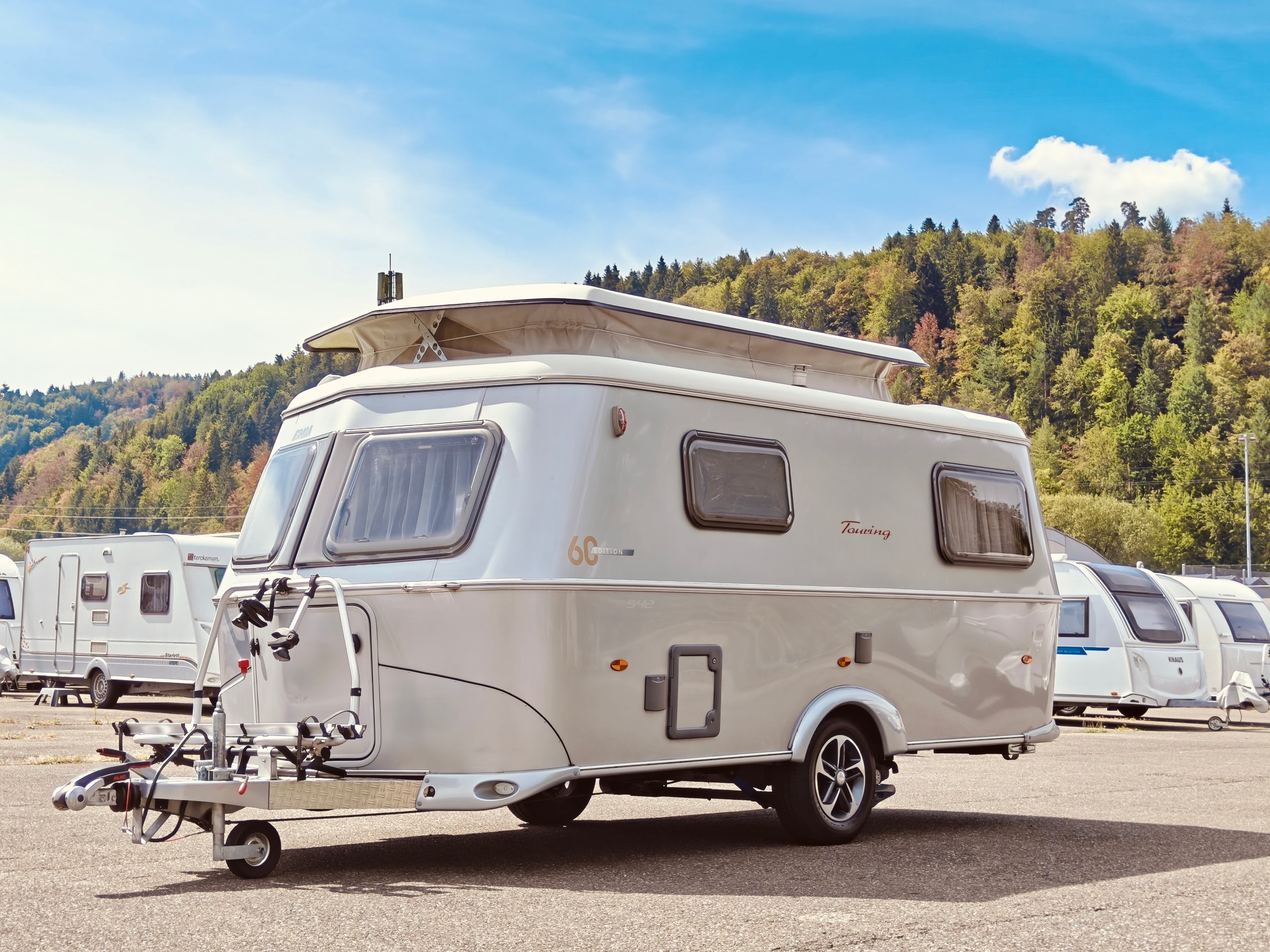 HYMER ERIBA Troll 60 Edition -- Längsbett -- Mover -- Luftvorzelt -- Markise & LED -- Veloträger -- Eriba Winterabdeckplane