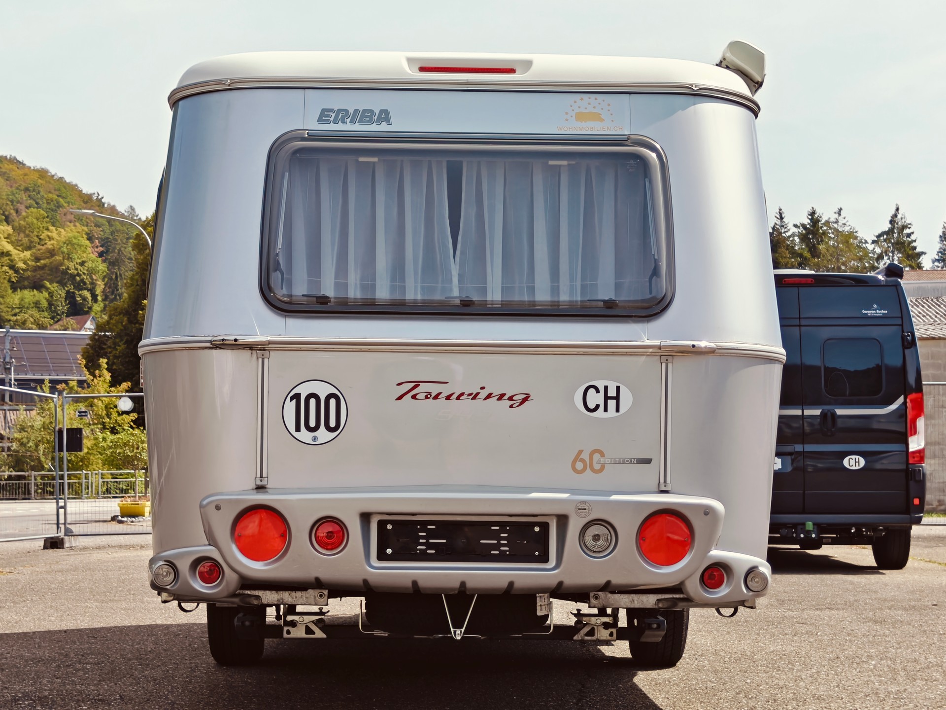 HYMER ERIBA Troll 60 Edition -- Längsbett -- Mover -- Luftvorzelt -- Markise & LED -- Veloträger -- Eriba Winterabdeckplane-image-9