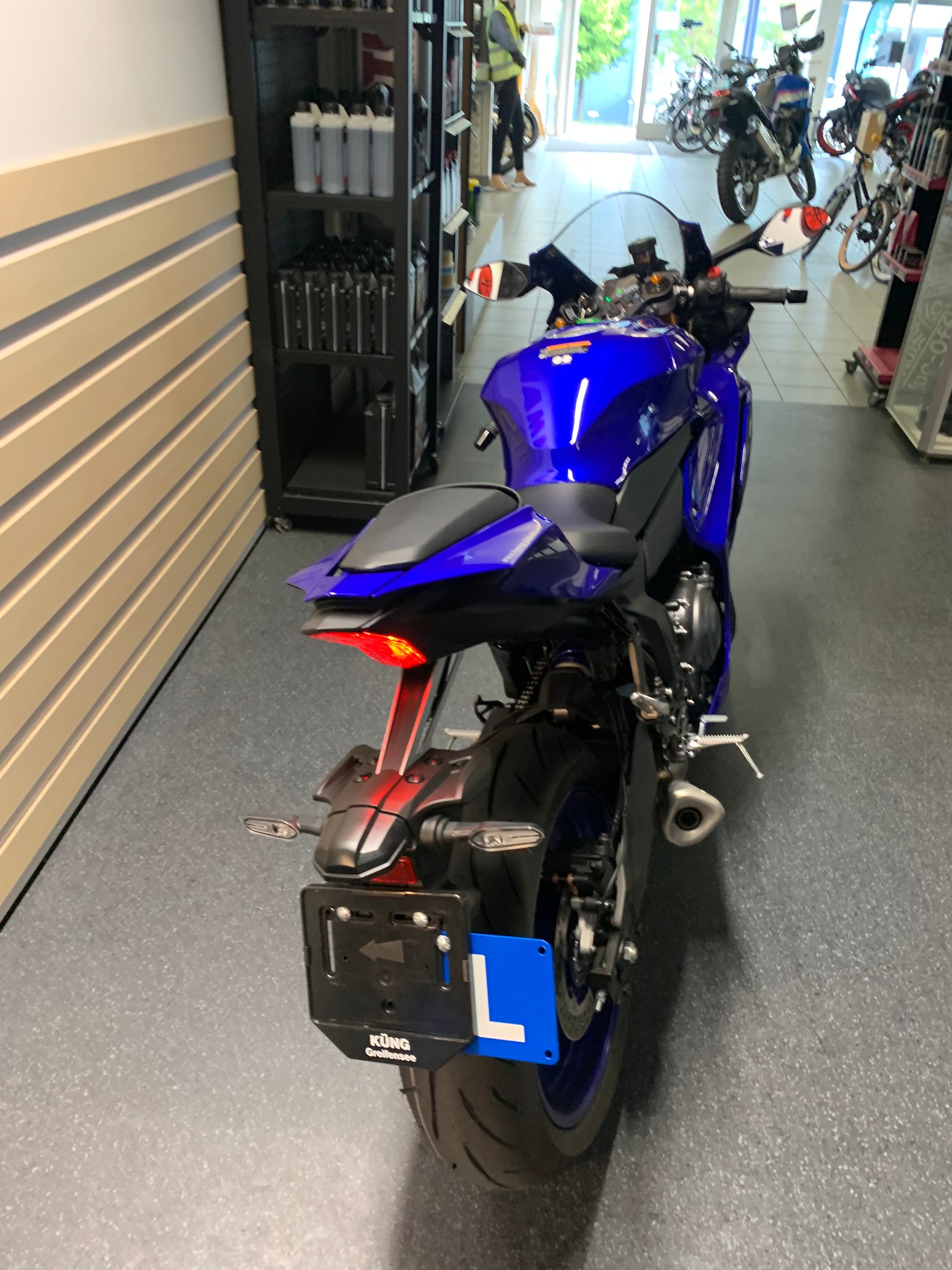 YAMAHA R7-image-2