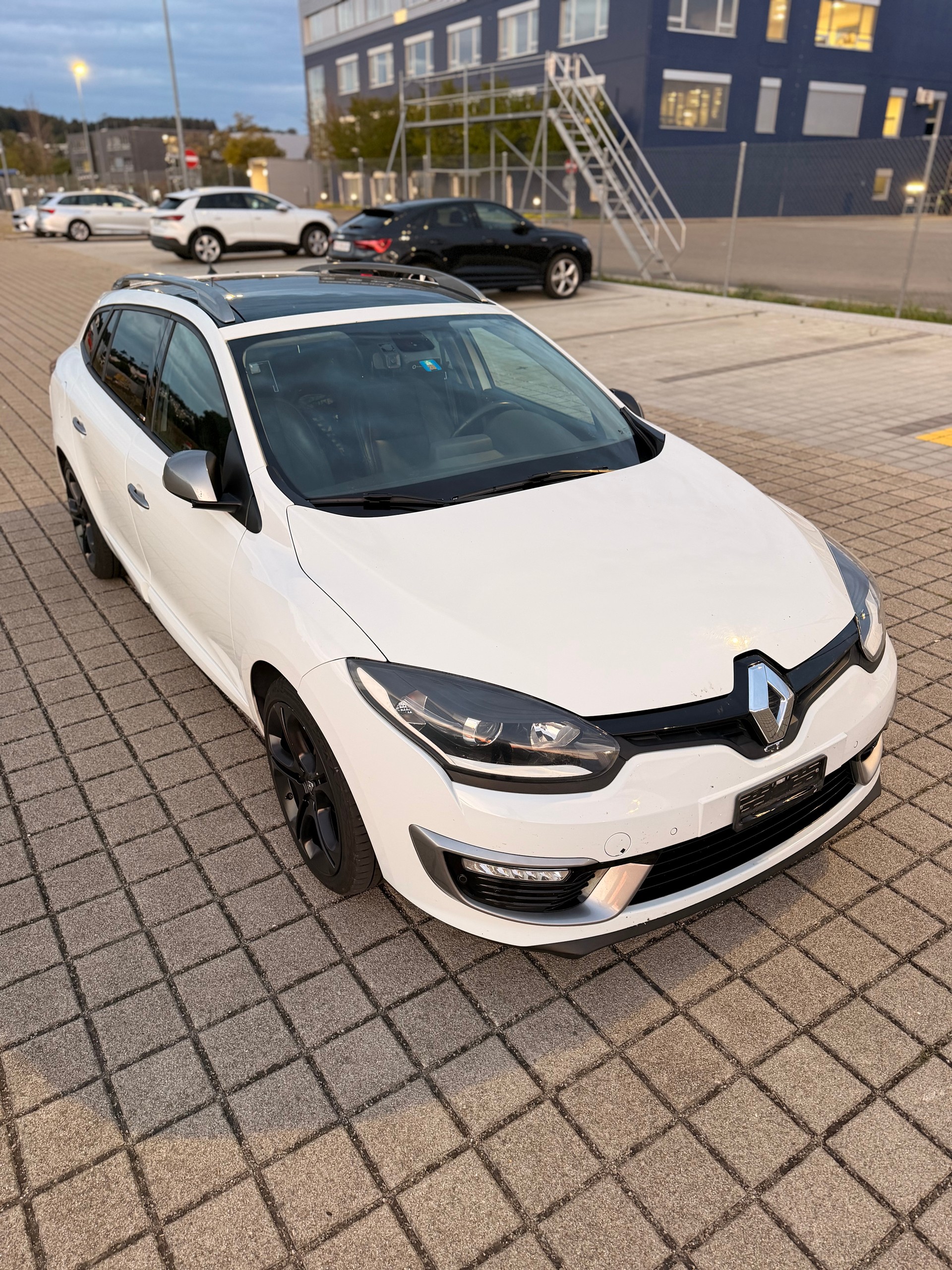 RENAULT Mégane Grandtour 2.0 16V Turbo GT-image-6