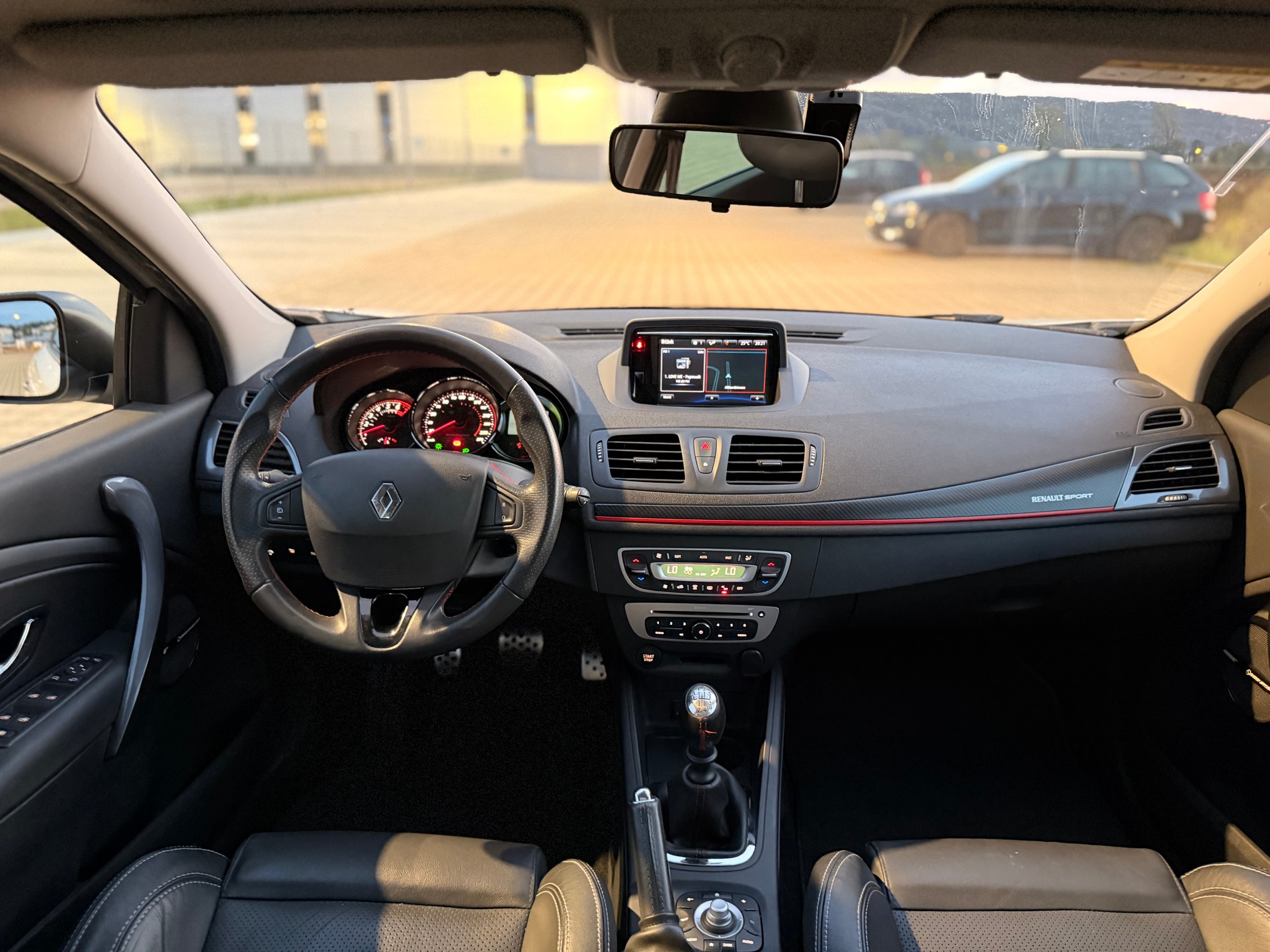 RENAULT Mégane Grandtour 2.0 16V Turbo GT-image-17