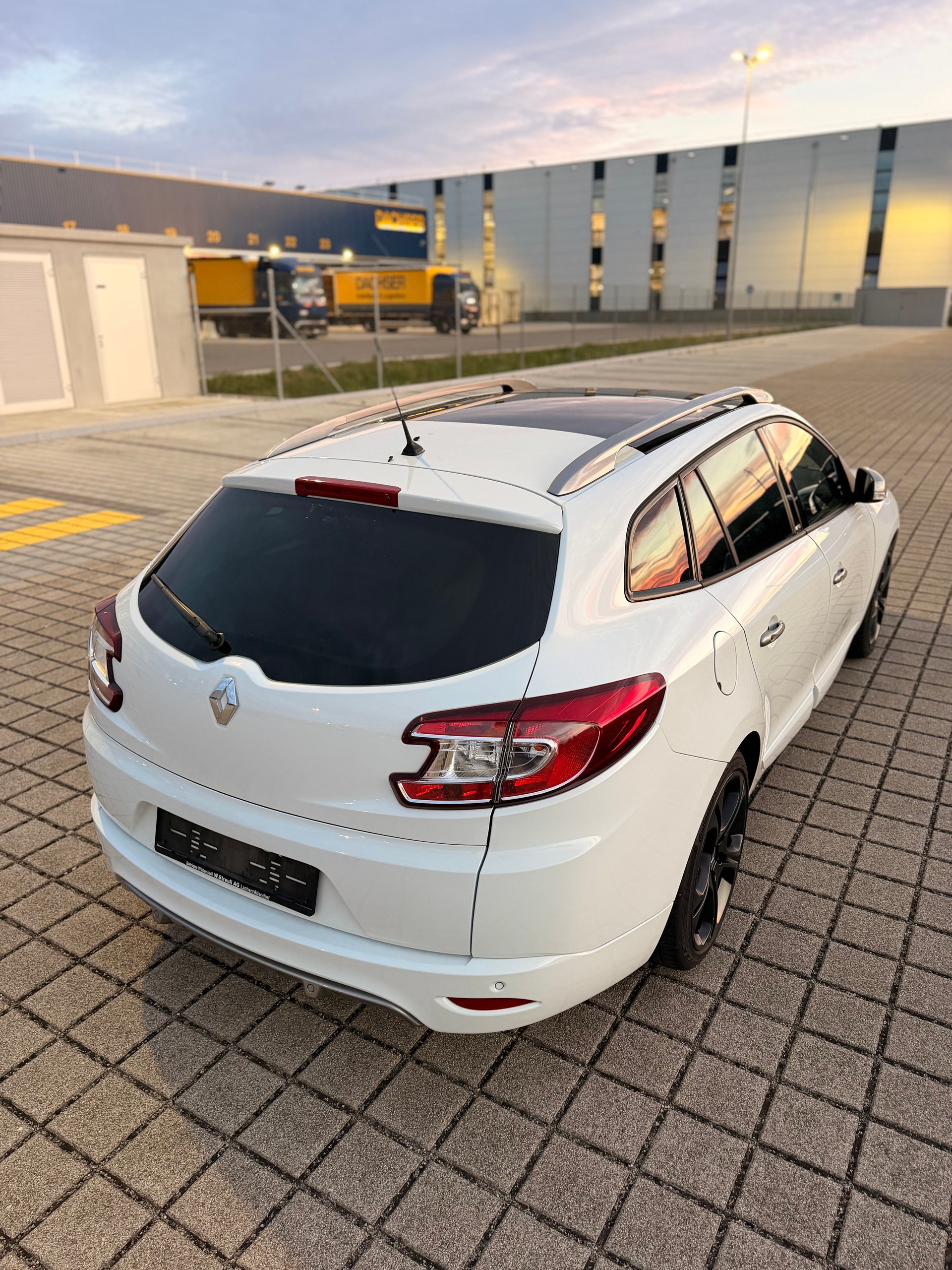RENAULT Mégane Grandtour 2.0 16V Turbo GT-image-9