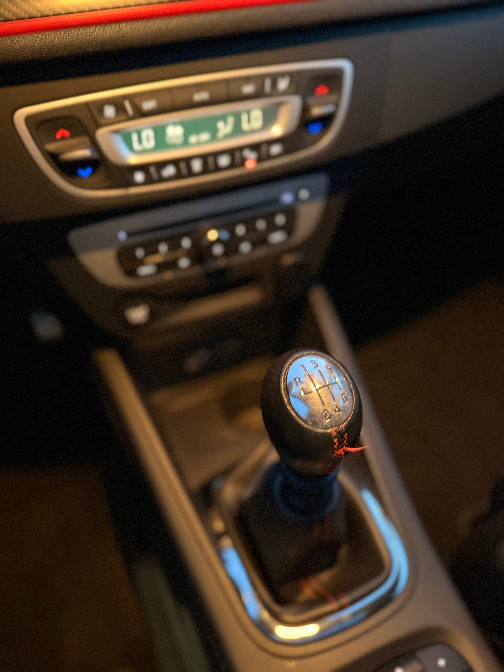RENAULT Mégane Grandtour 2.0 16V Turbo GT-image-25