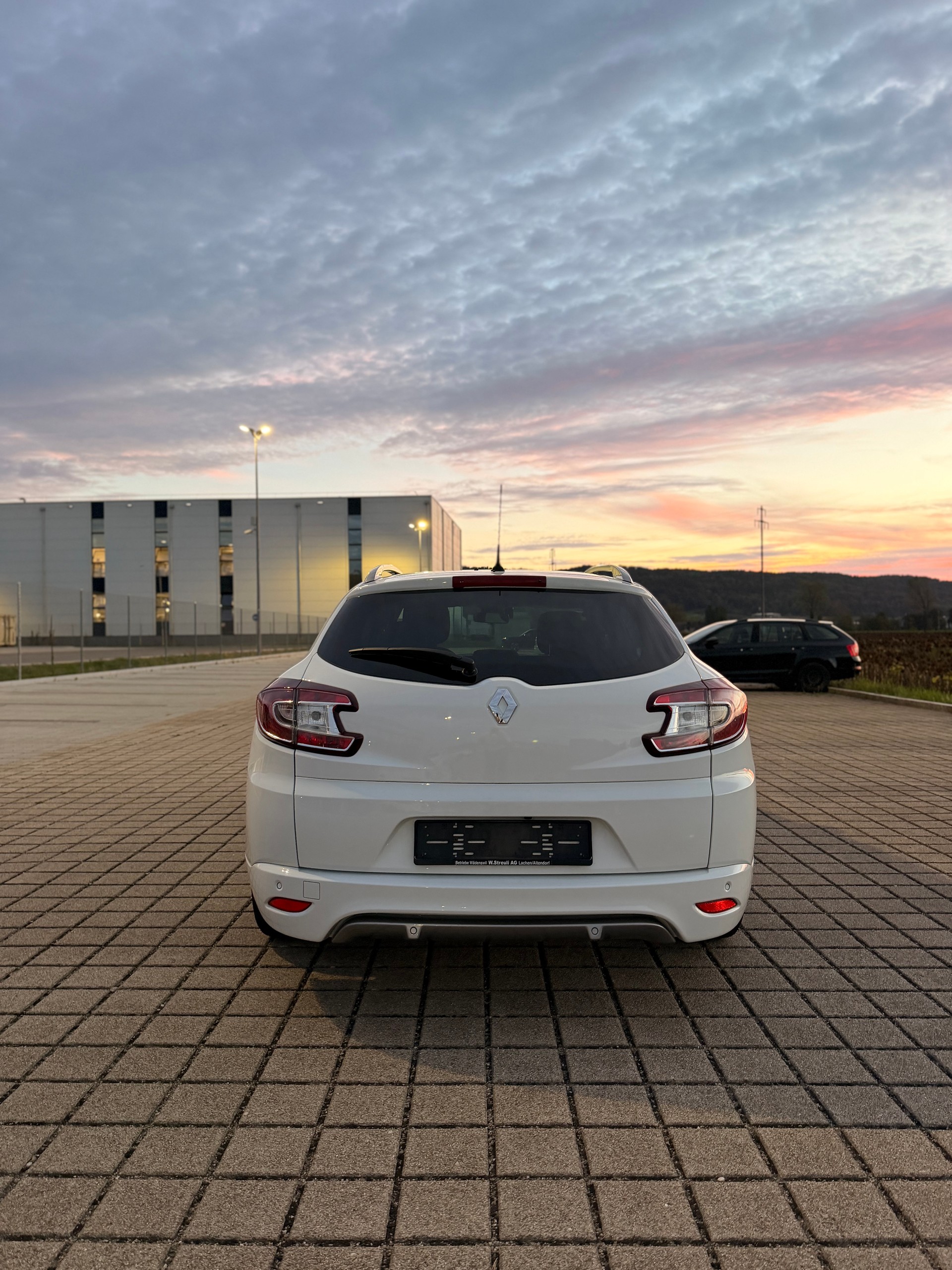 RENAULT Mégane Grandtour 2.0 16V Turbo GT-image-10