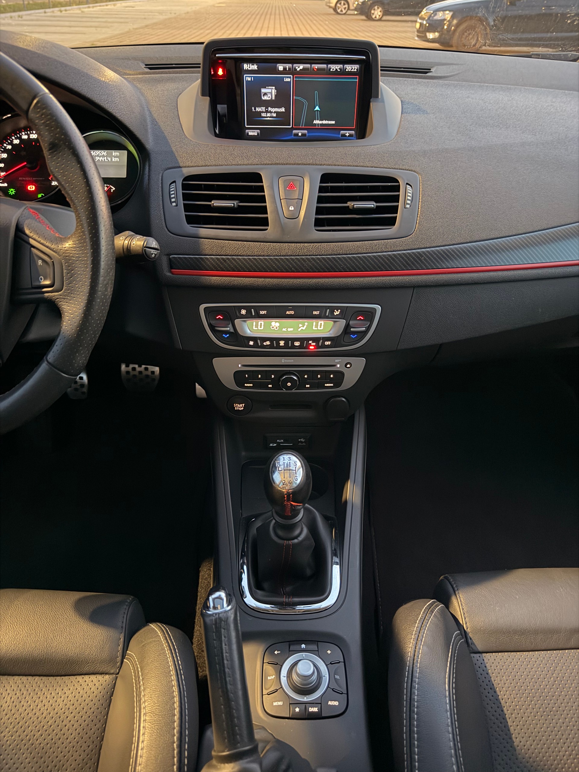 RENAULT Mégane Grandtour 2.0 16V Turbo GT-image-24
