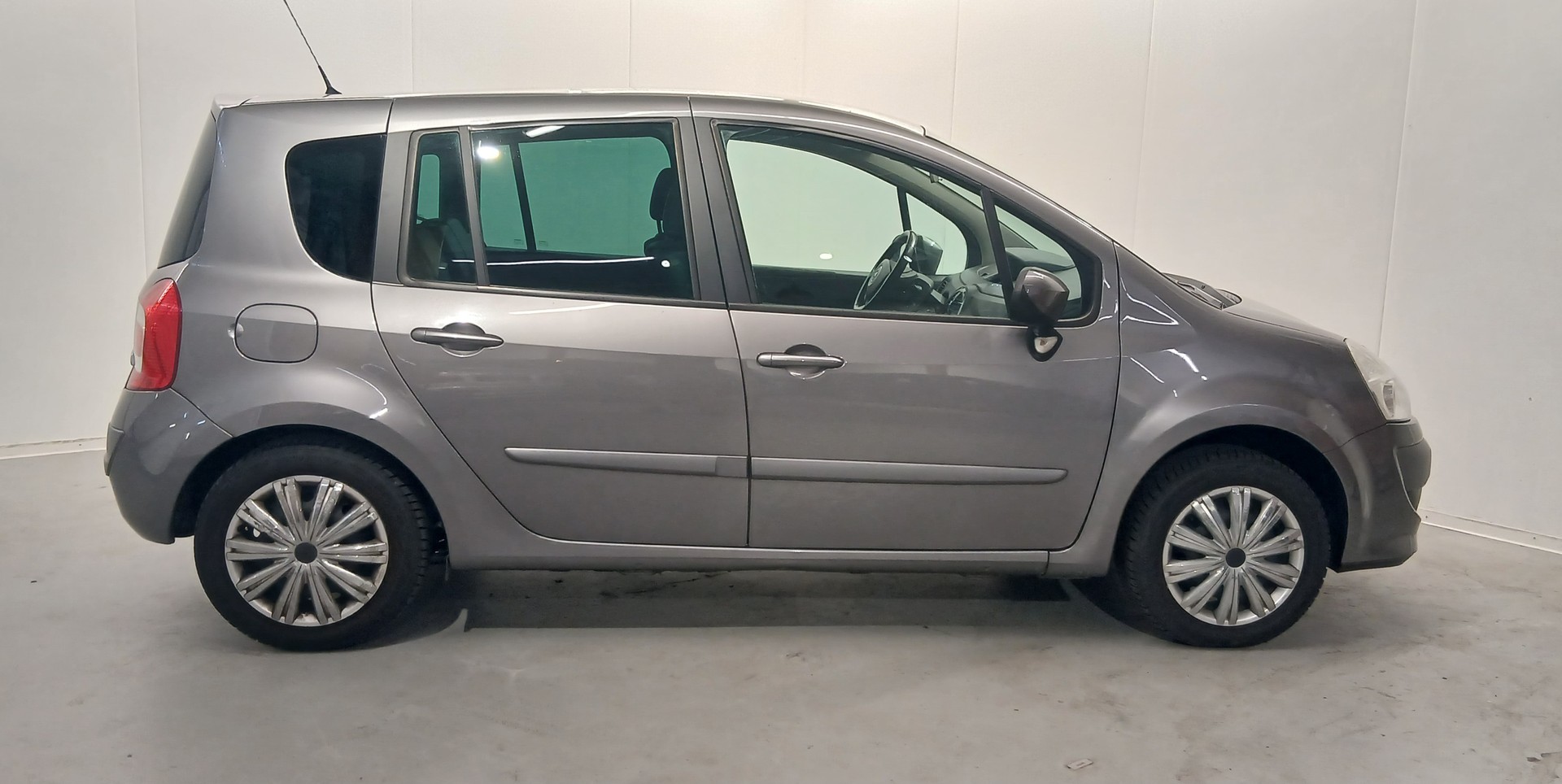 RENAULT Modus 1.2 16V T Expression-image-4