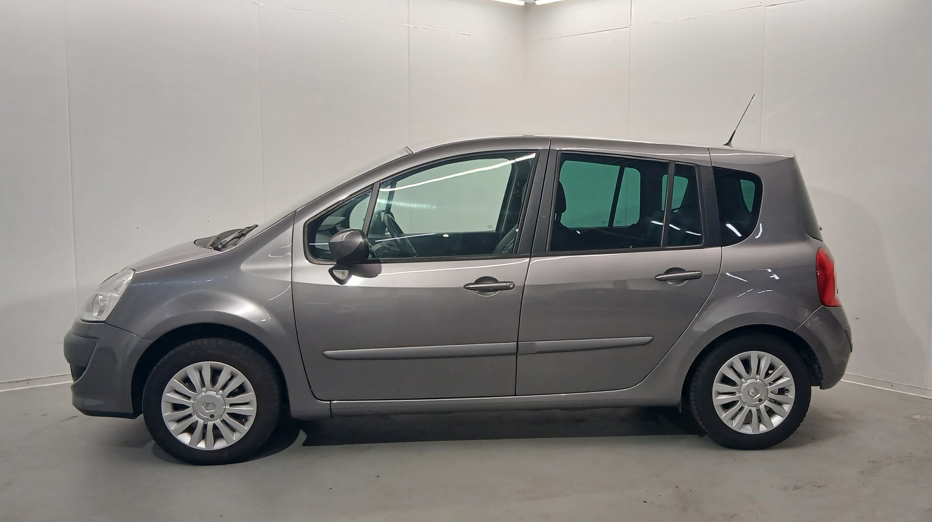 RENAULT Modus 1.2 16V T Expression-showroom-element-3