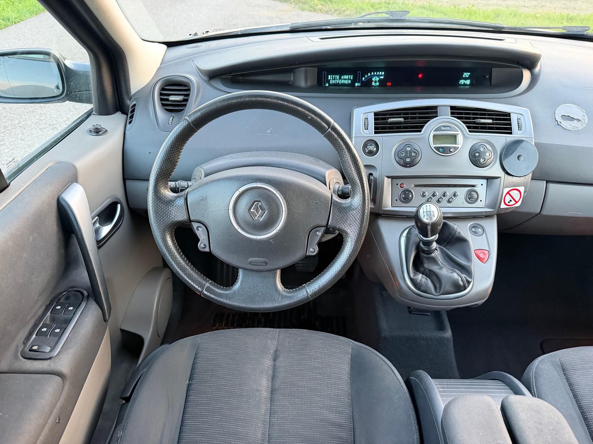 RENAULT Grand Scénic 2.0 16V Turbo Dynamique-image-11