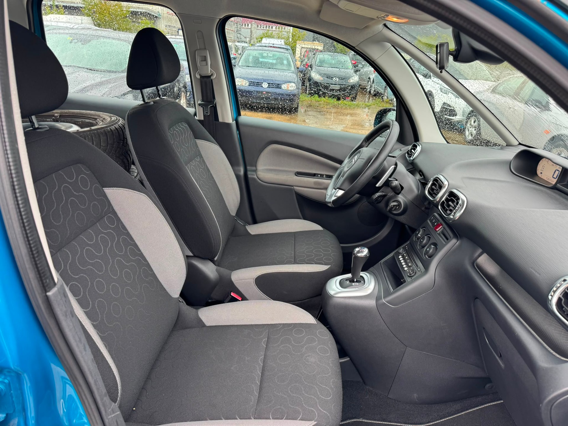 CITROEN C3 Picasso 1.6i 16V Exclusive EGS6-image-10